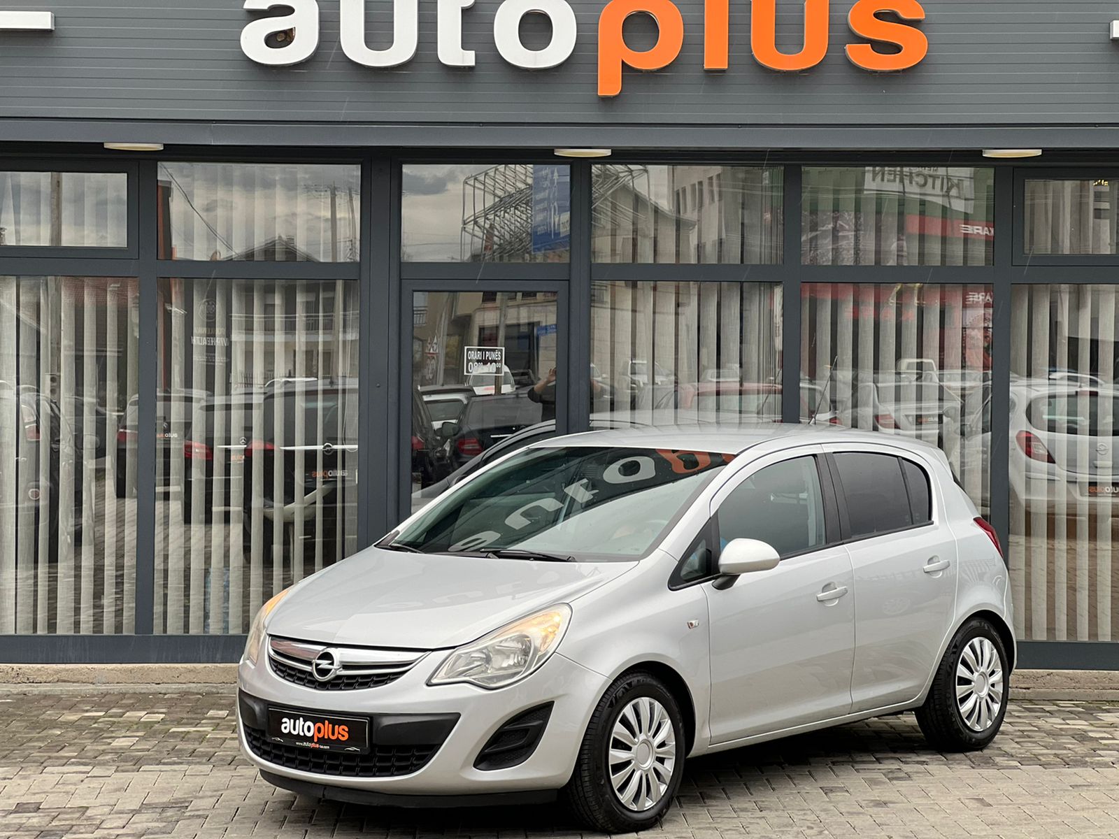 Opel Corsa   - 2012