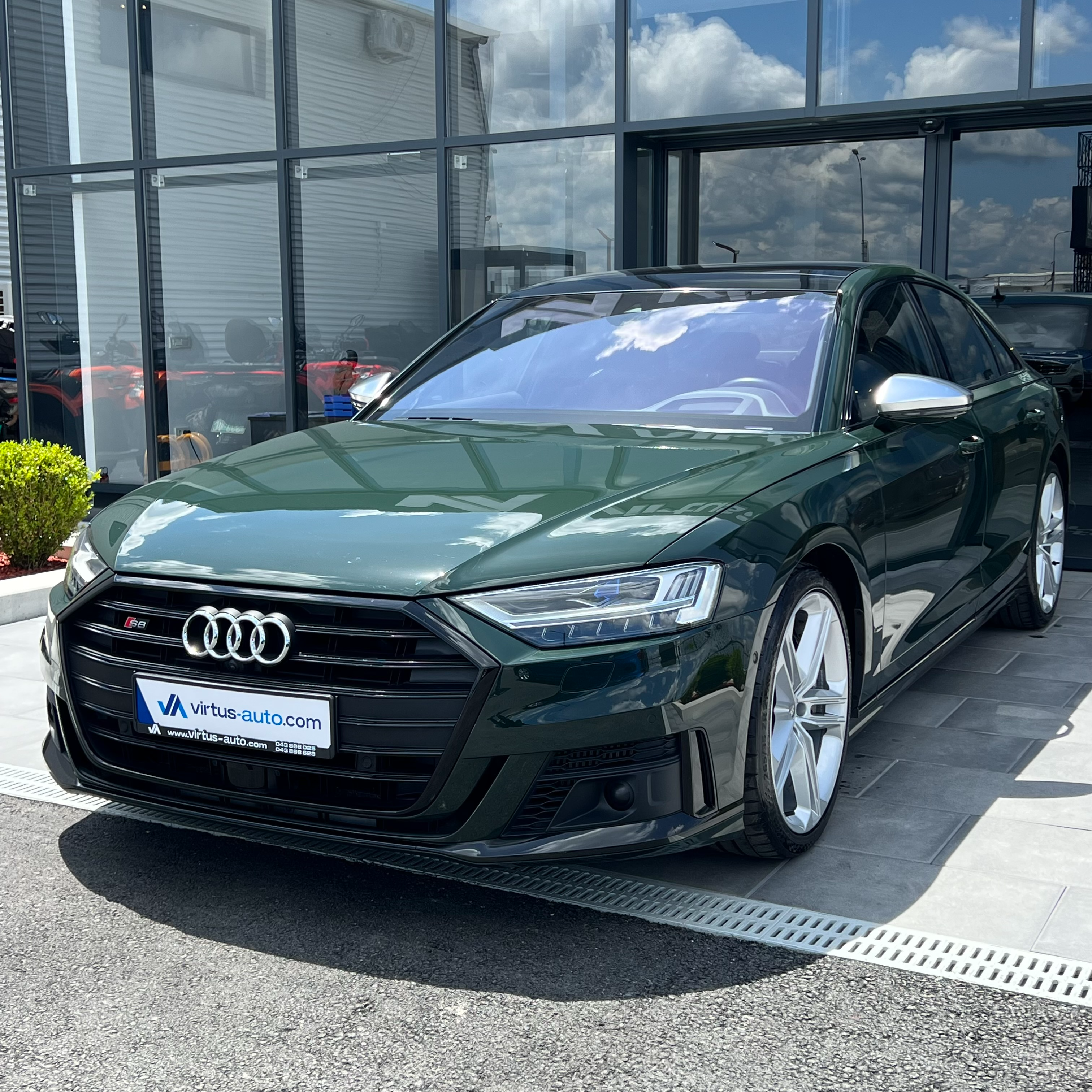 Audi S8   - 2021