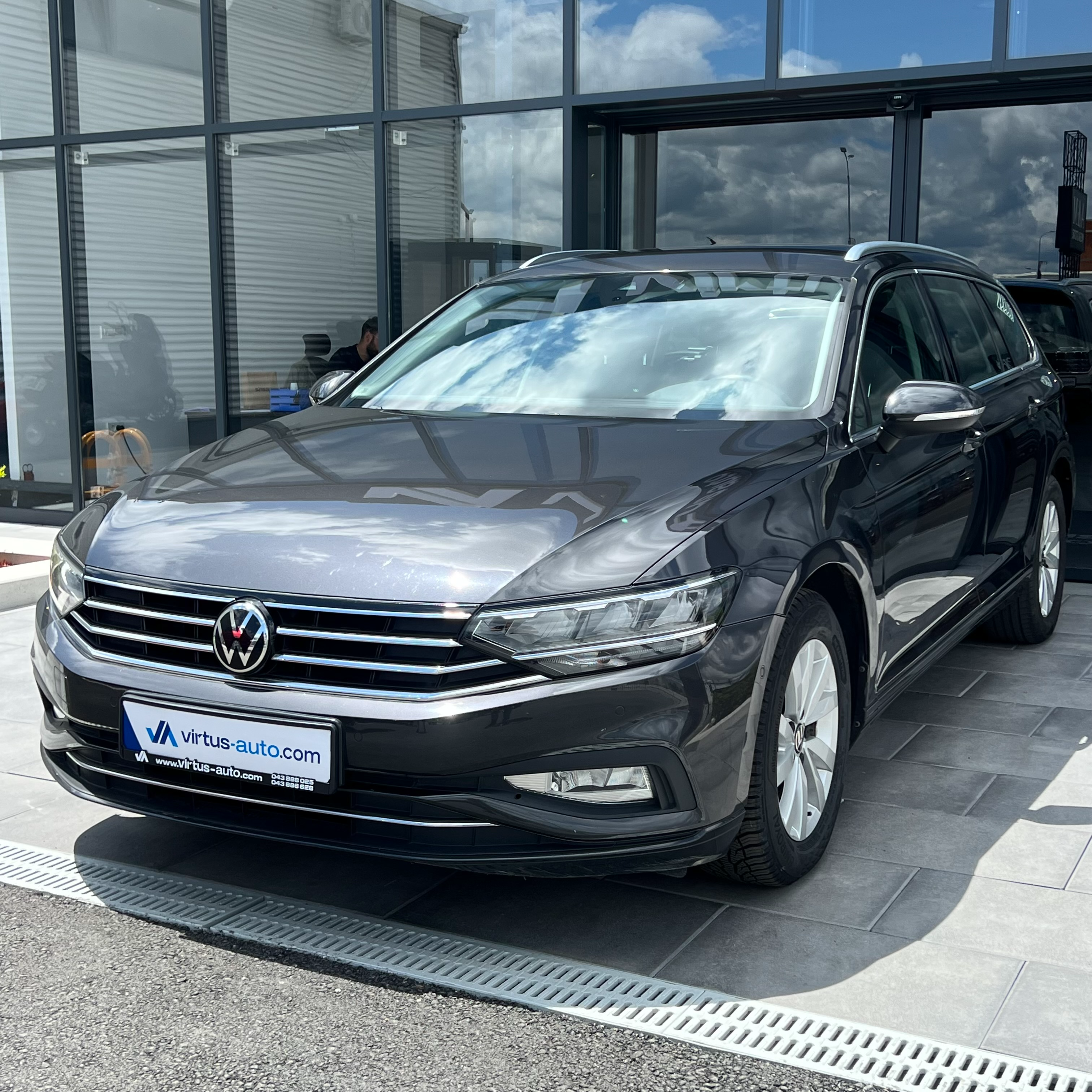 Volkswagen Passat   - 2021