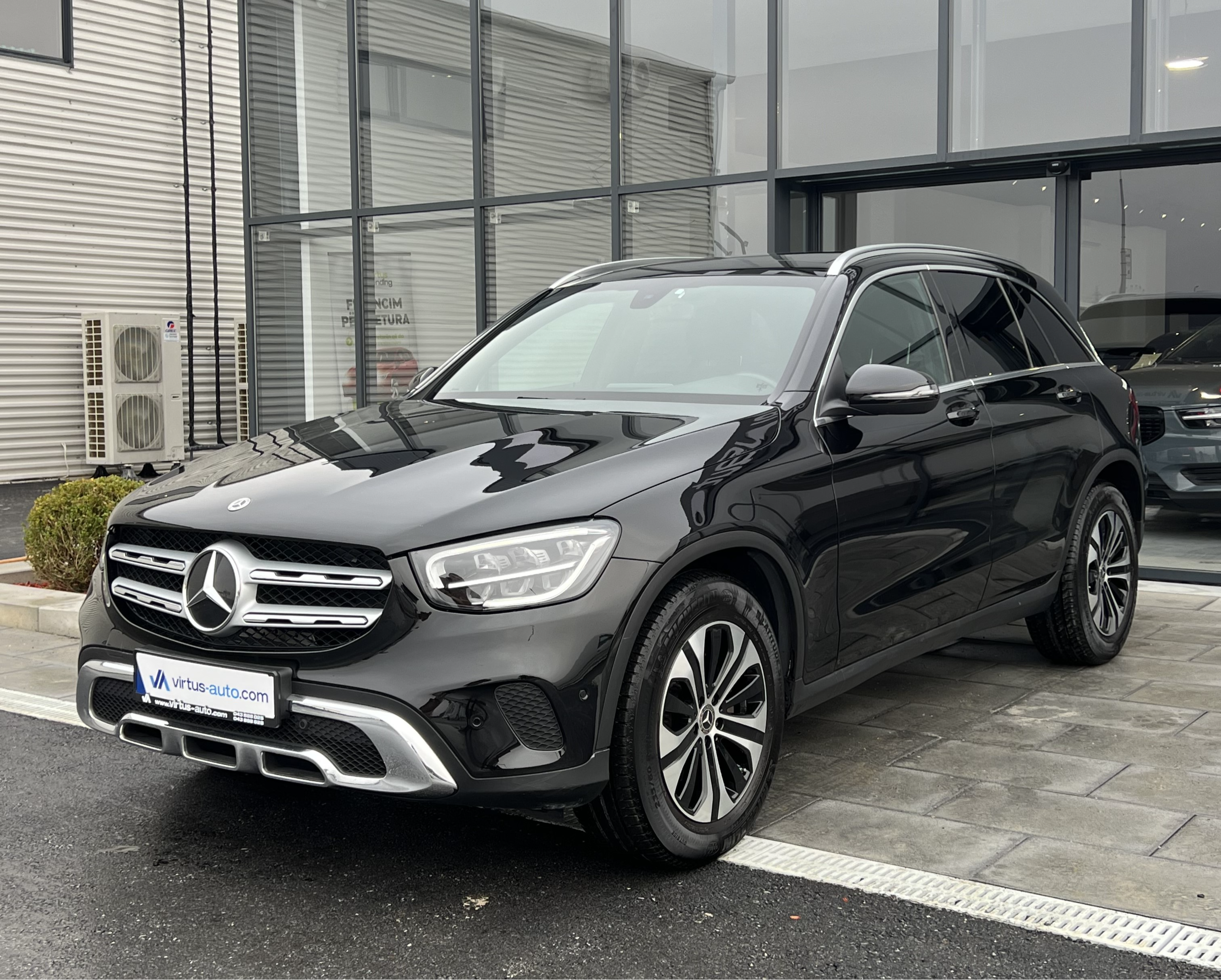 Mercedes-Benz GLC   - 2021