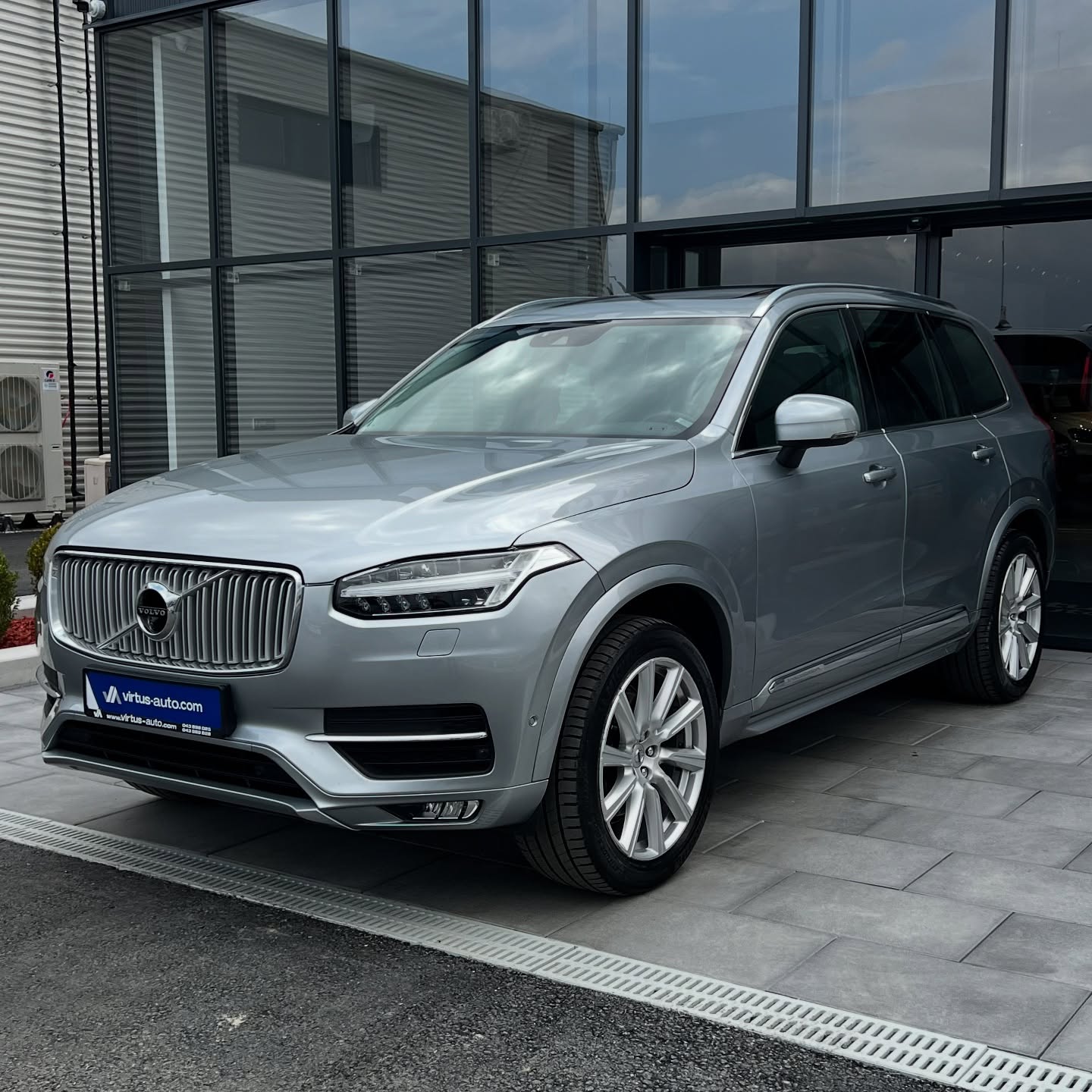 Volvo XC90   - 2016