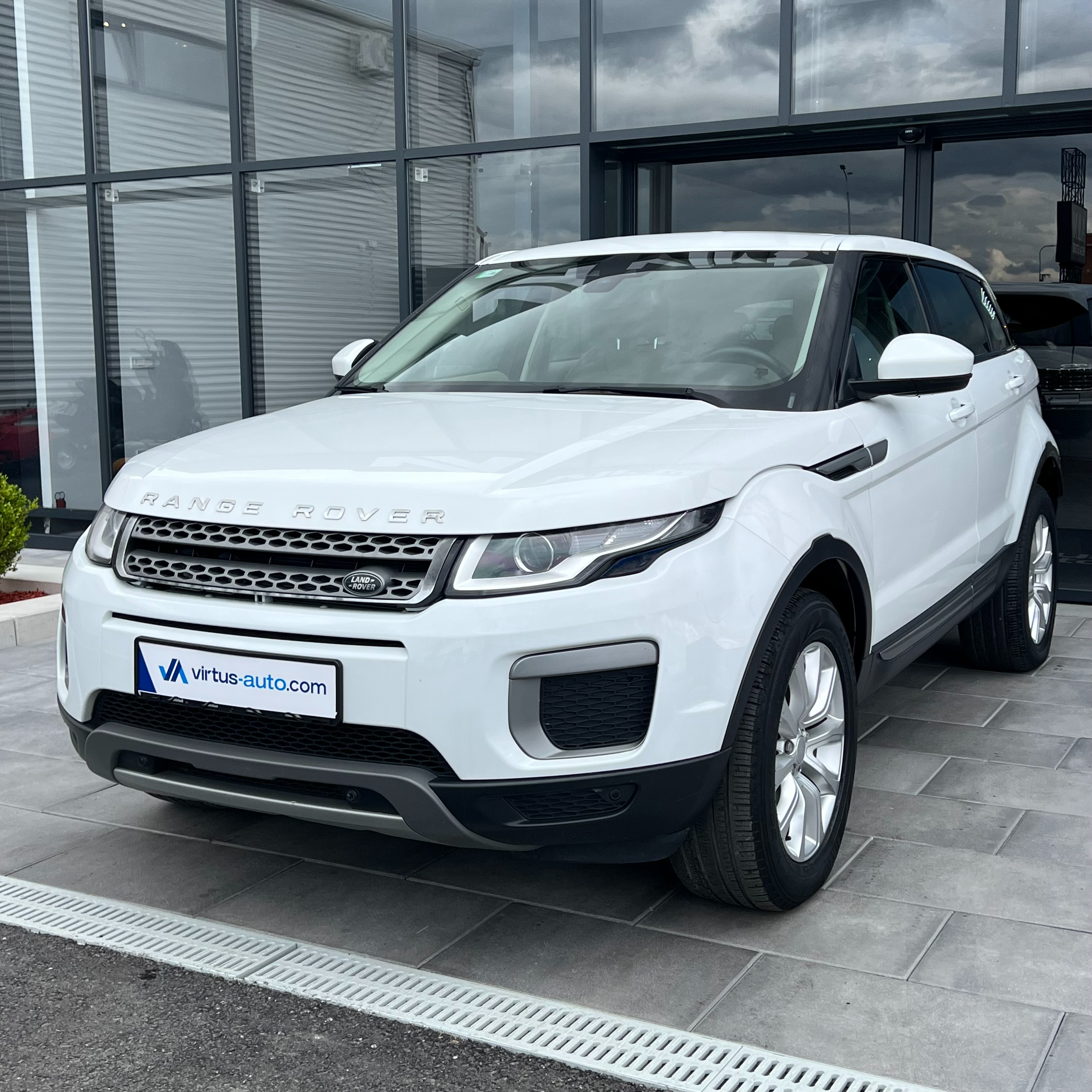 Land Rover Range Rover Evoque   - 2016
