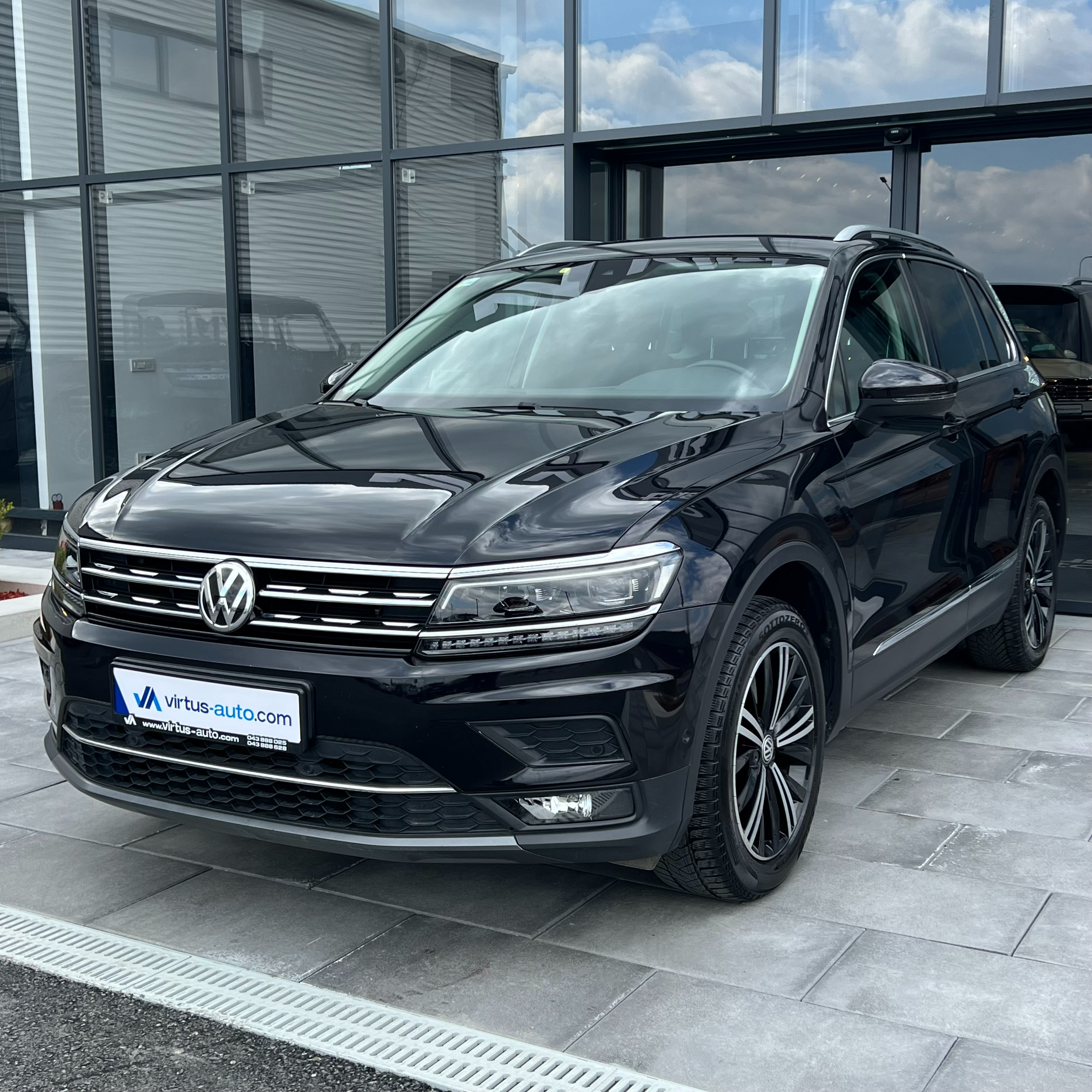 Volkswagen Tiguan   - 2020
