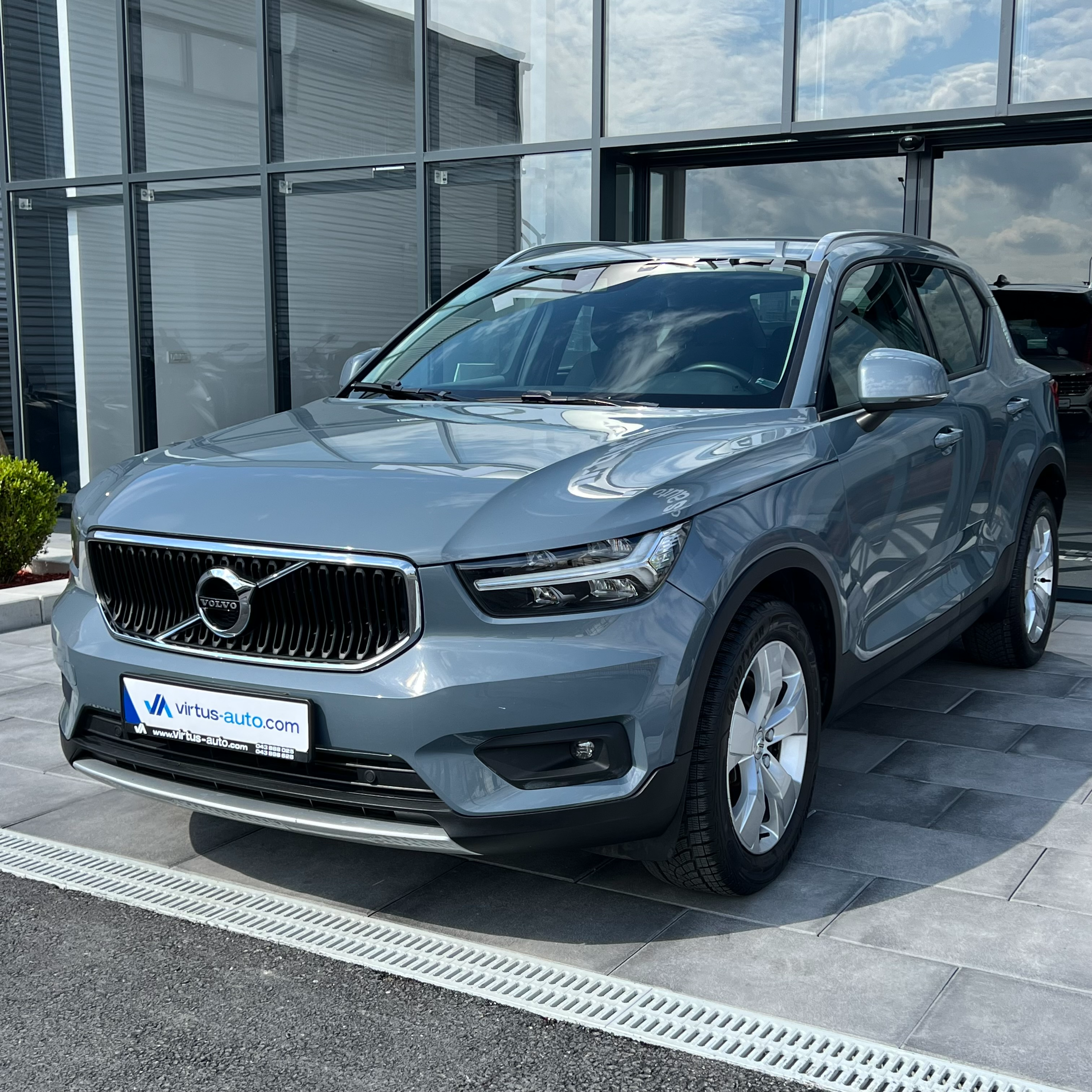 Volvo XC40   - 2020
