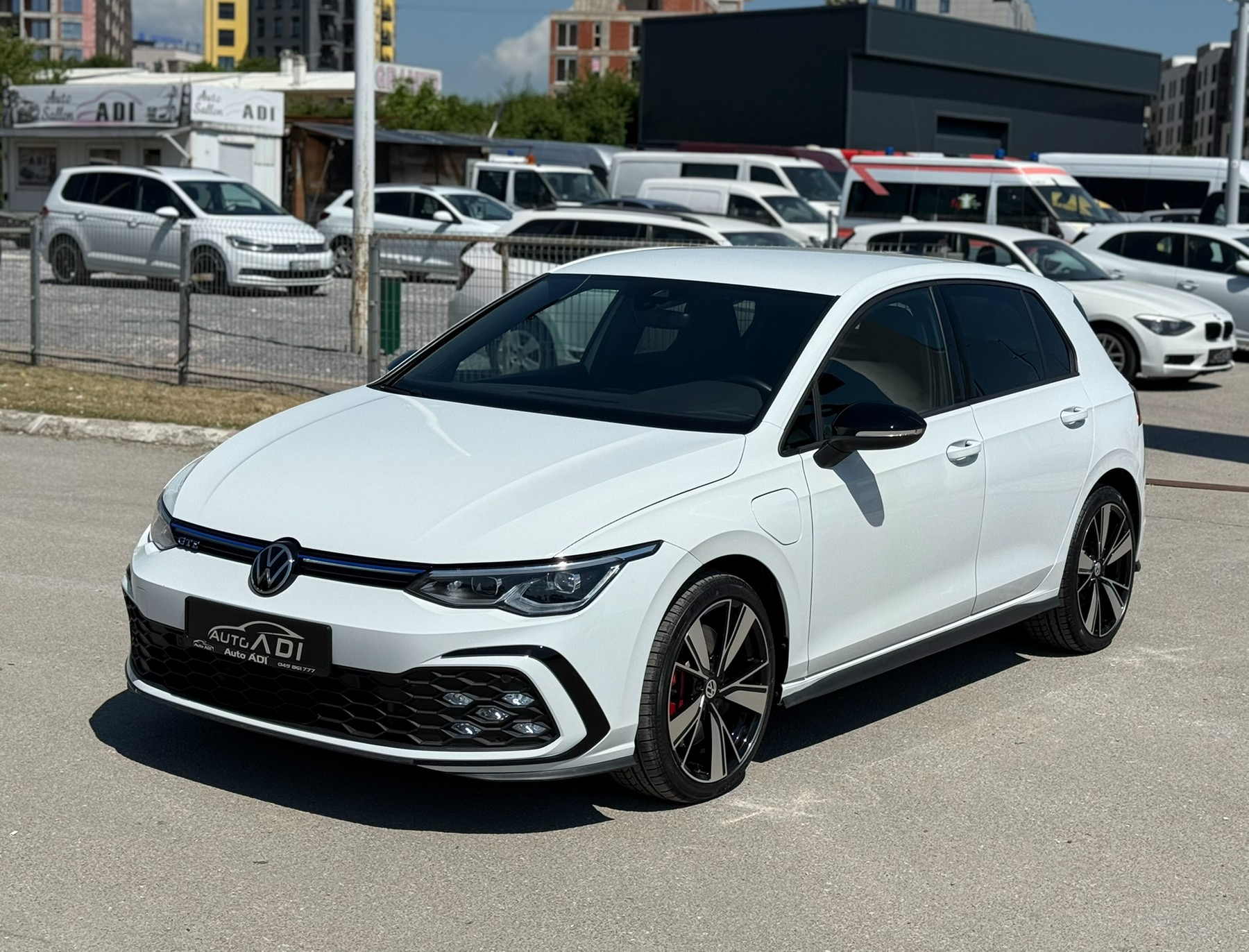 Volkswagen Golf 8   - 2020