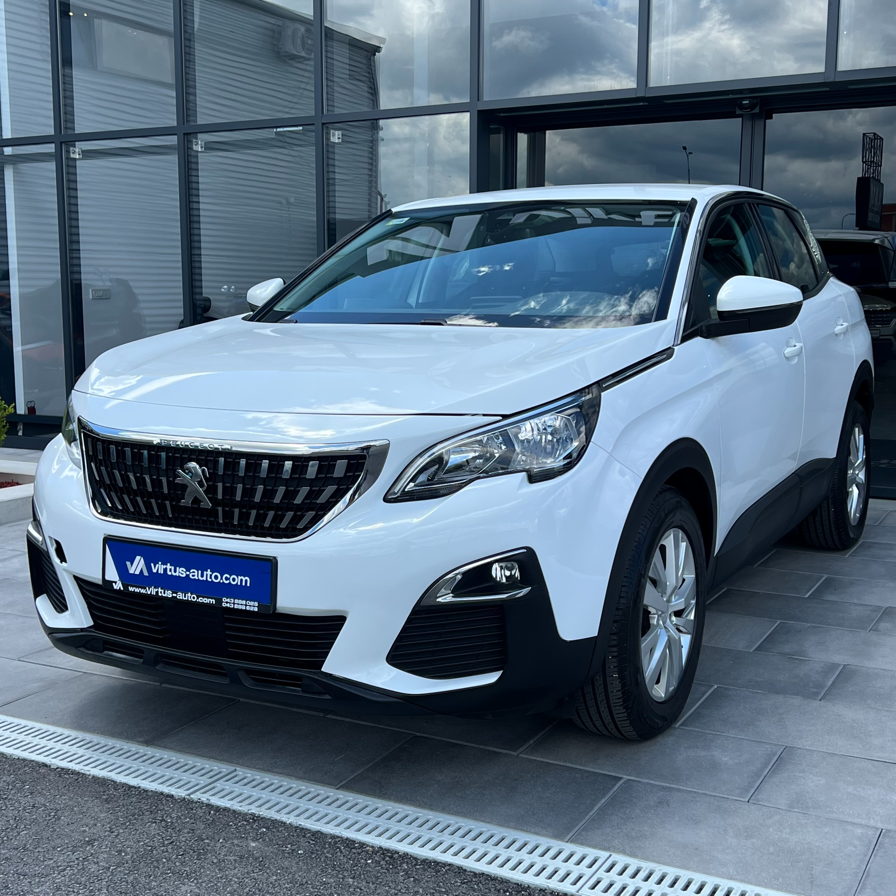 Peugeot 3008   - 2018