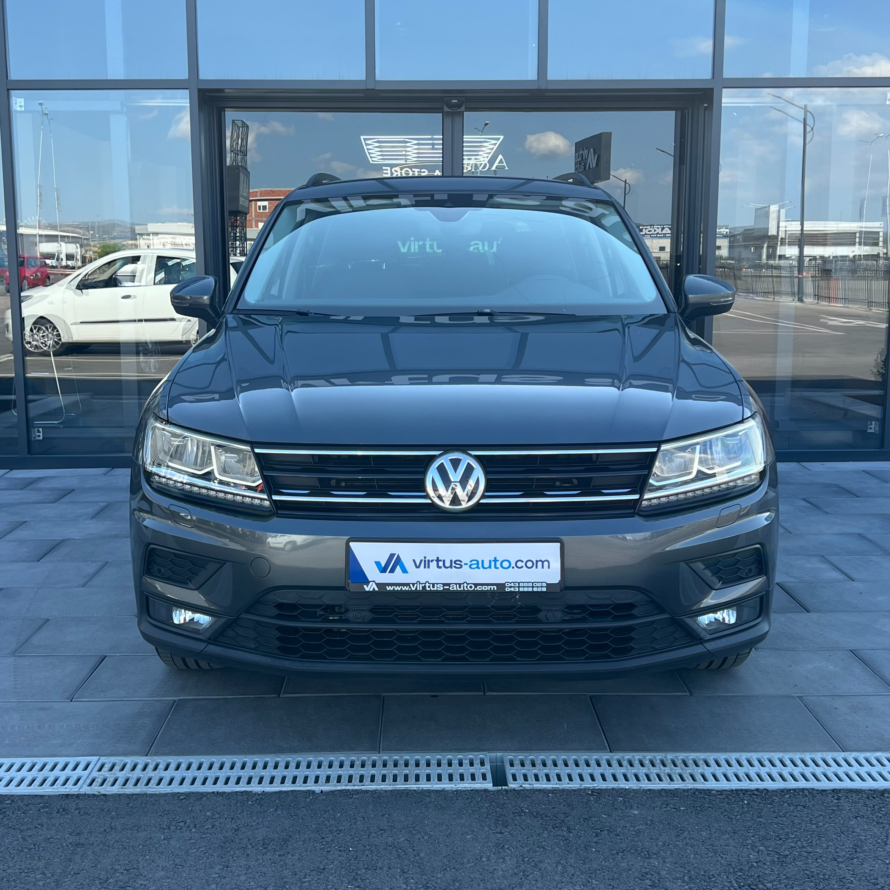 Volkswagen Tiguan   - 2019