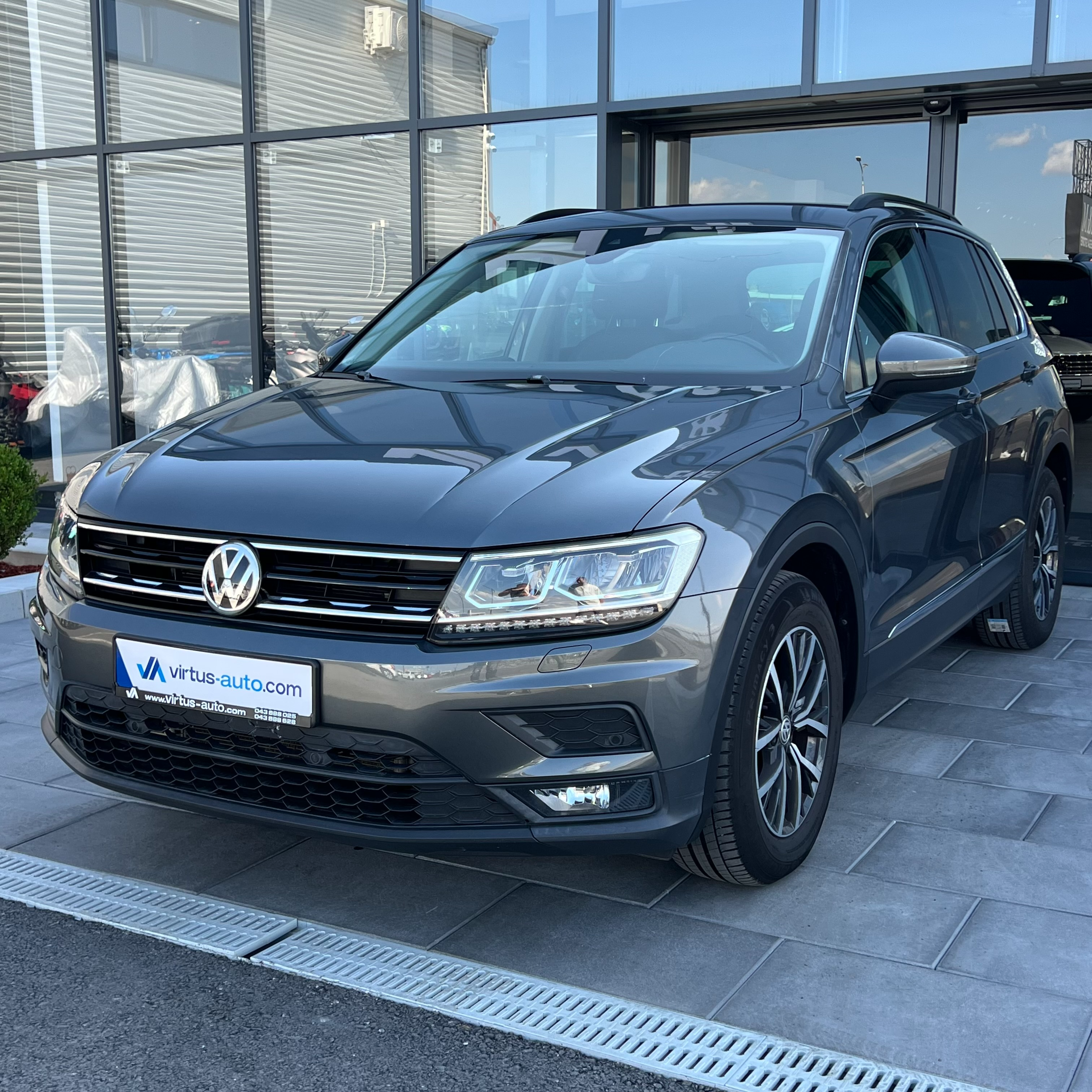 Volkswagen Tiguan   - 2019