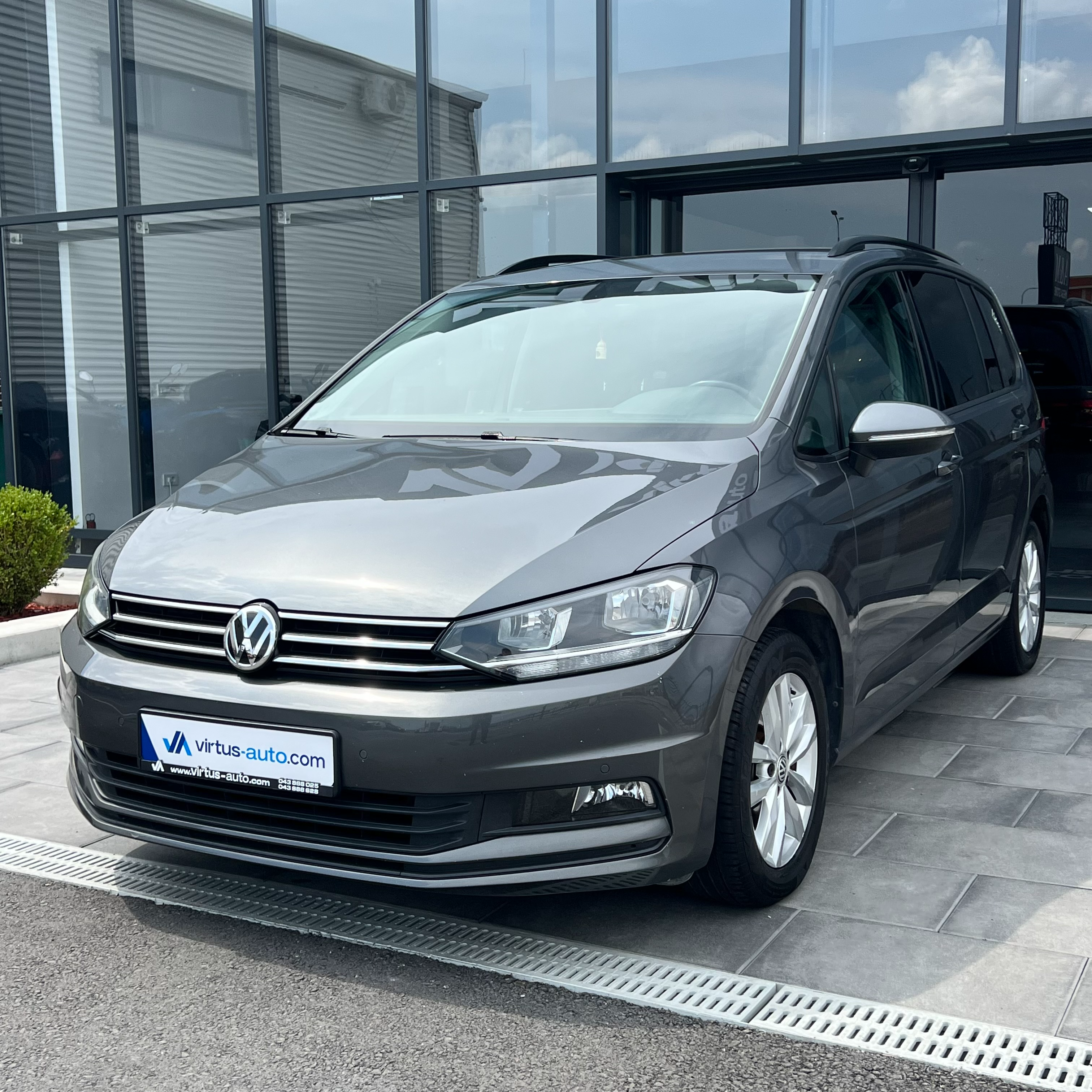 Volkswagen Touran   - 2019