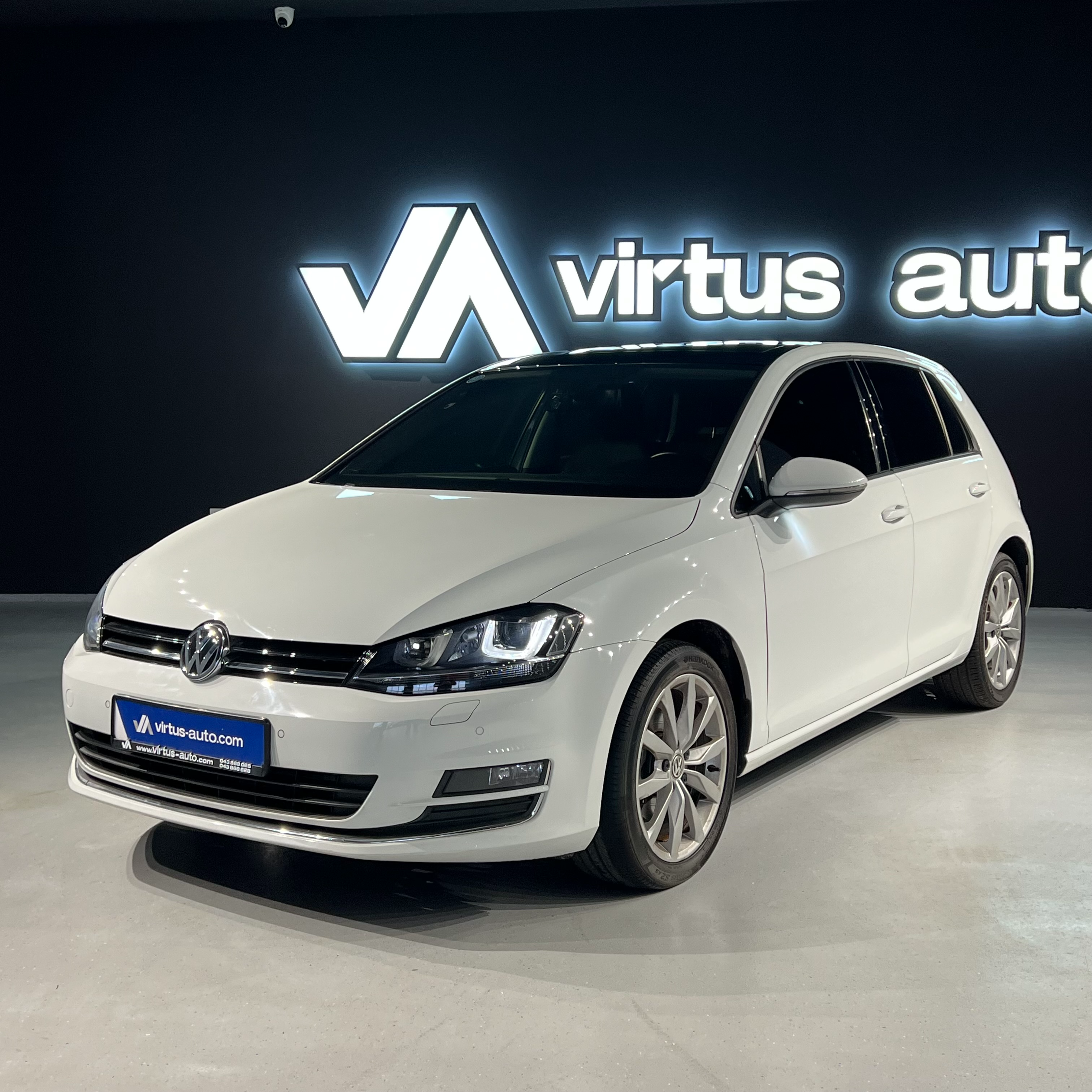 Volkswagen Golf   - 2015