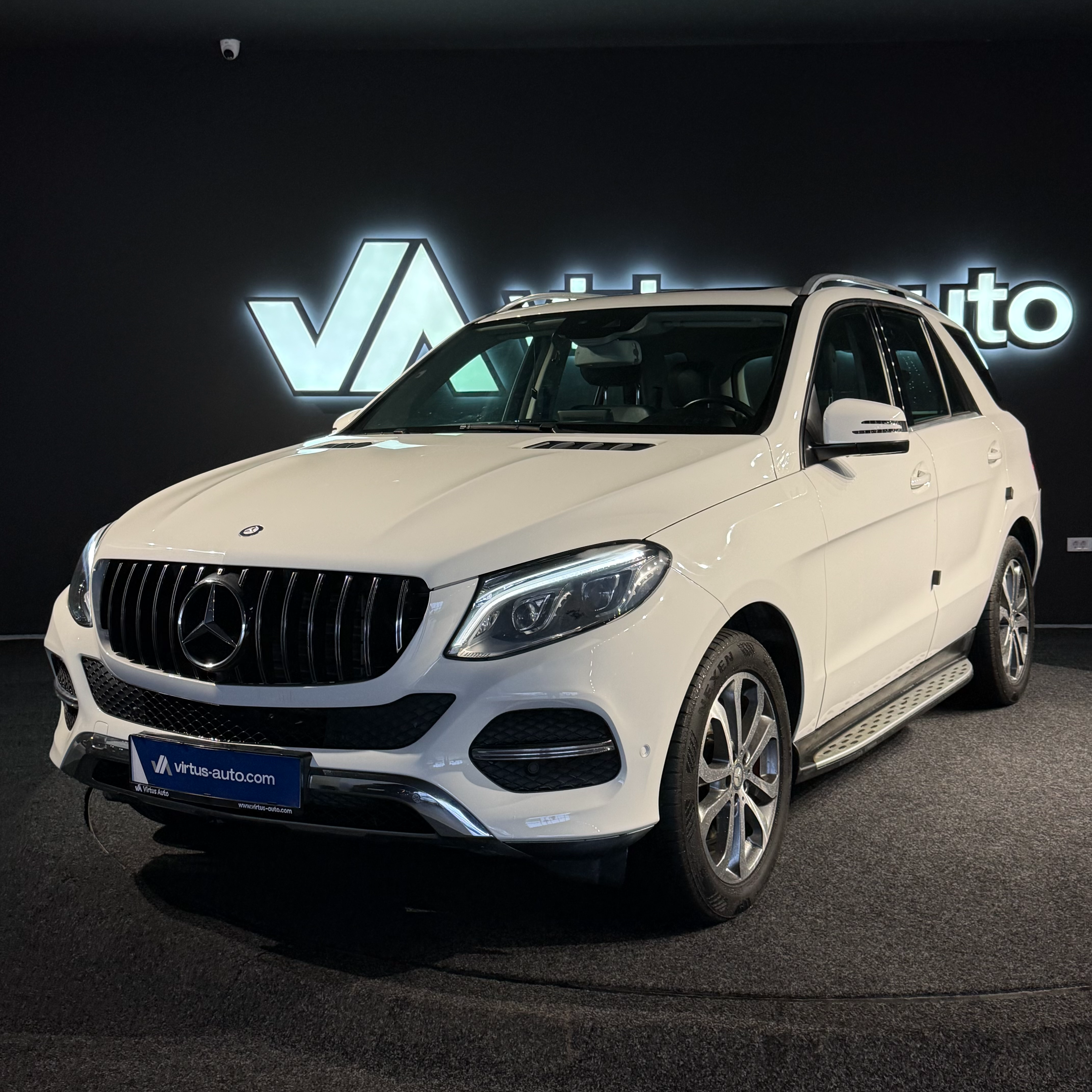 Mercedes-Benz GLE   - 2016