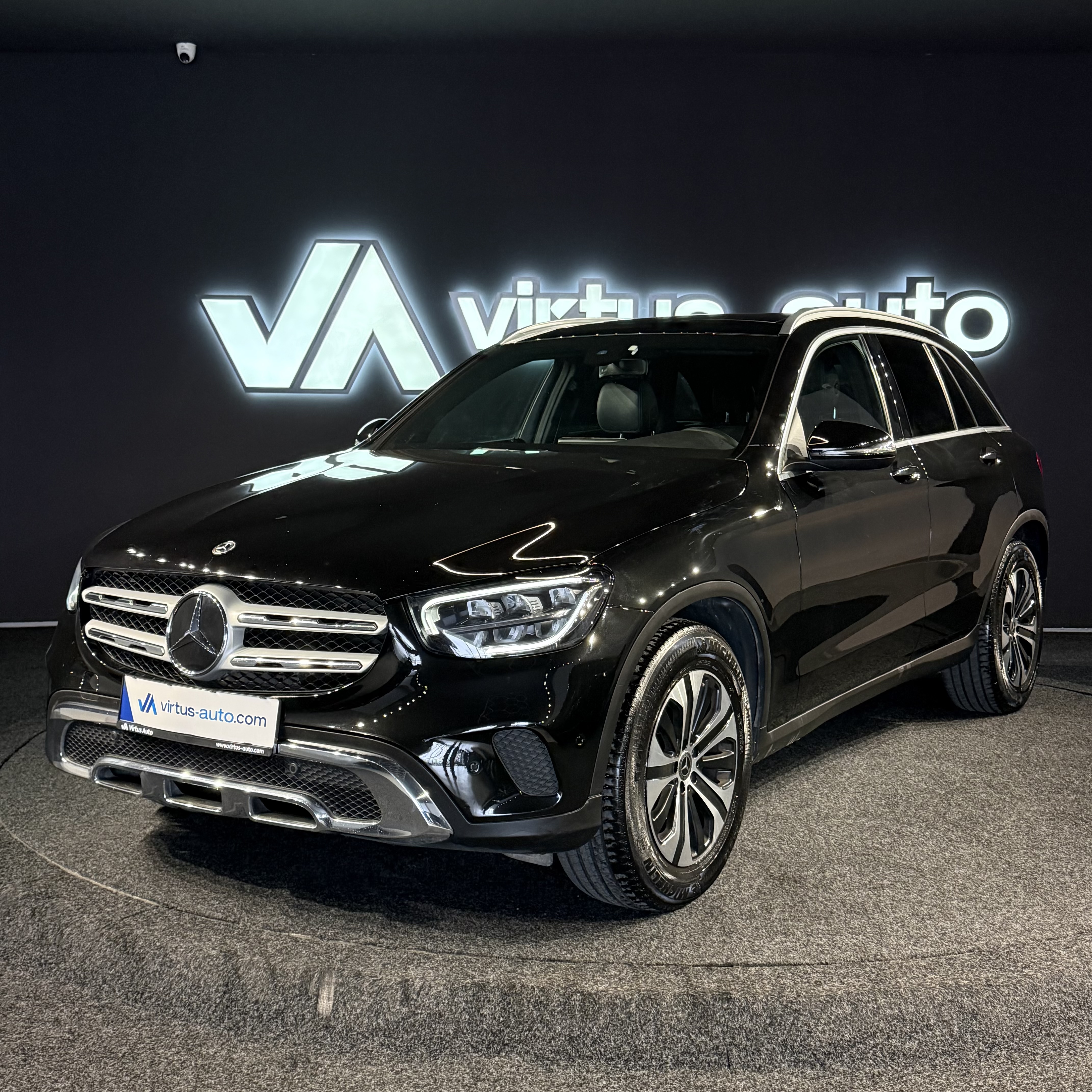 Mercedes-Benz GLC   - 2021