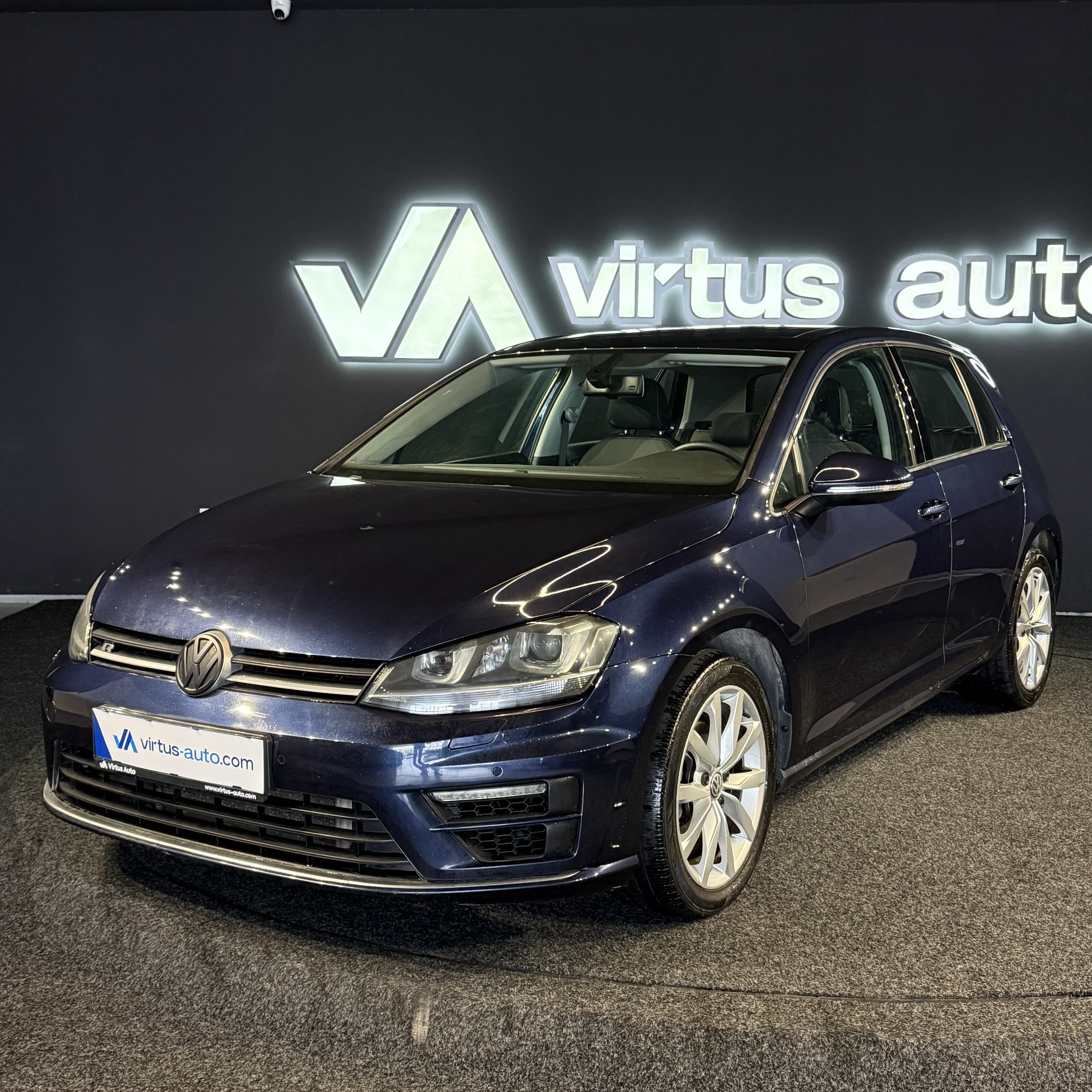 Volkswagen Golf   - 2016