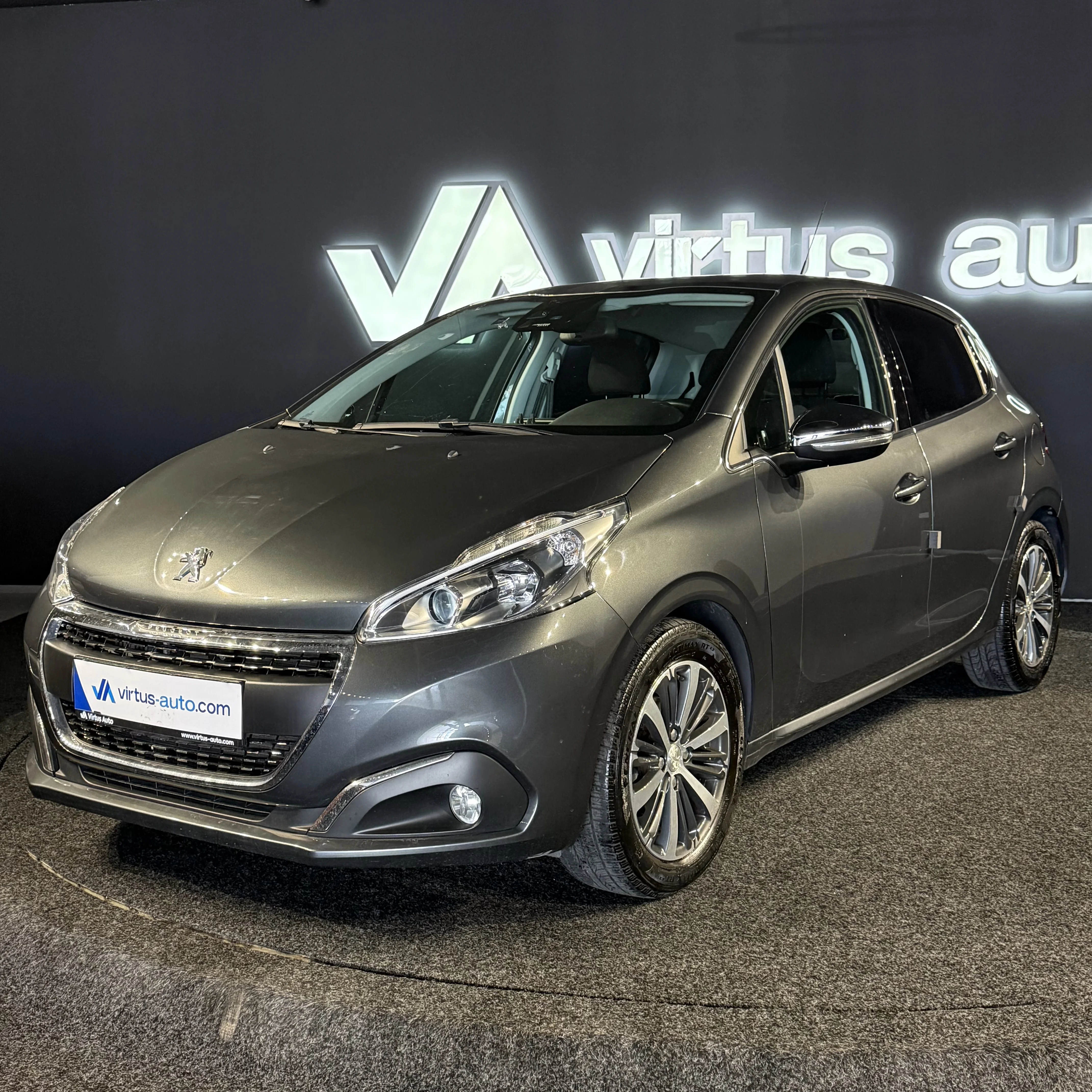 Peugeot 208   - 2017