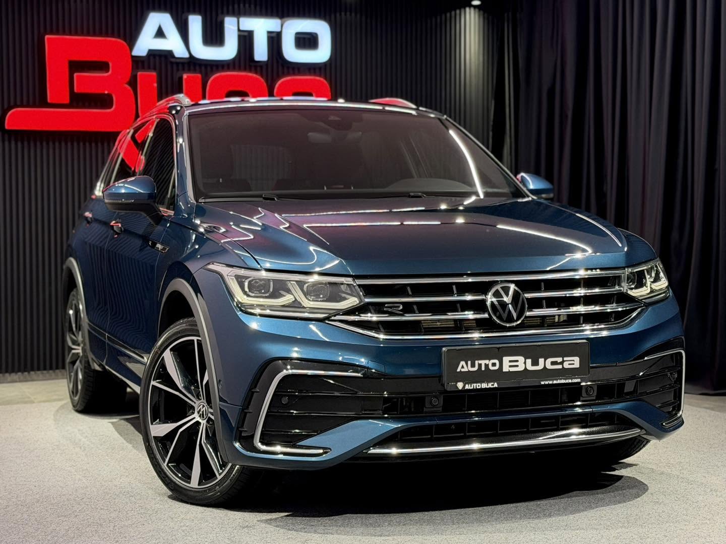 Volkswagen Tiguan   - 2021