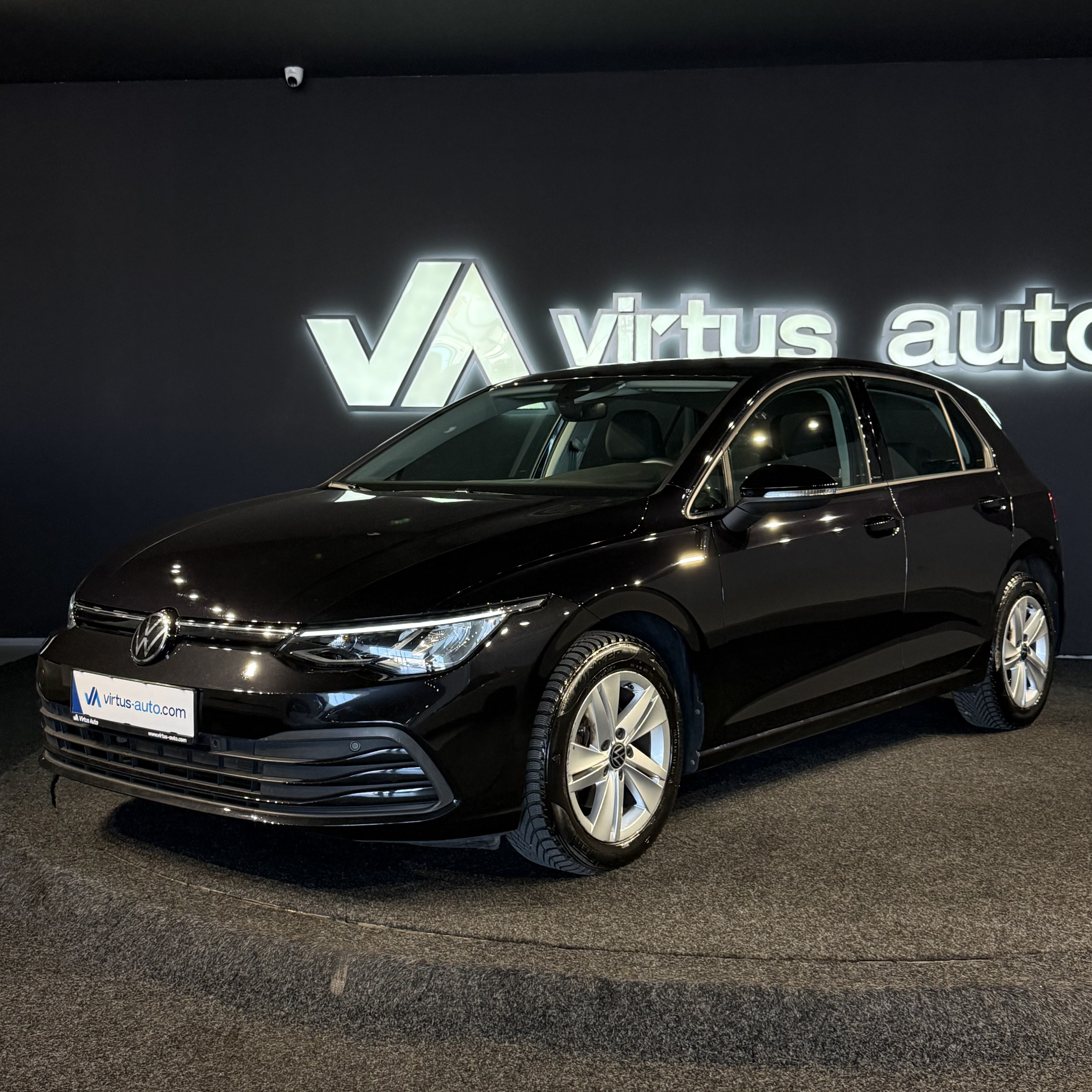 Volkswagen Golf 8   - 2021