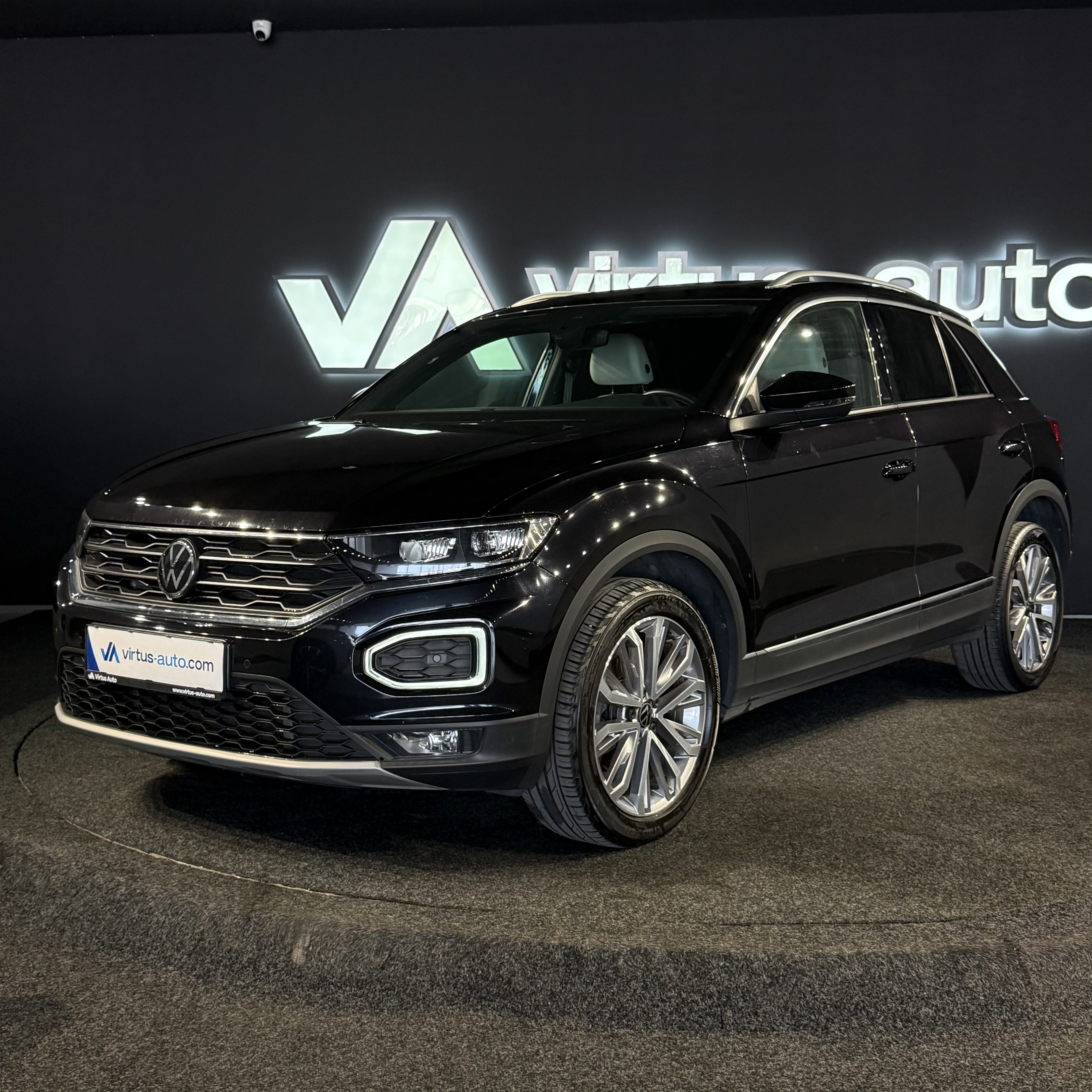 Volkswagen T-Roc   - 2021