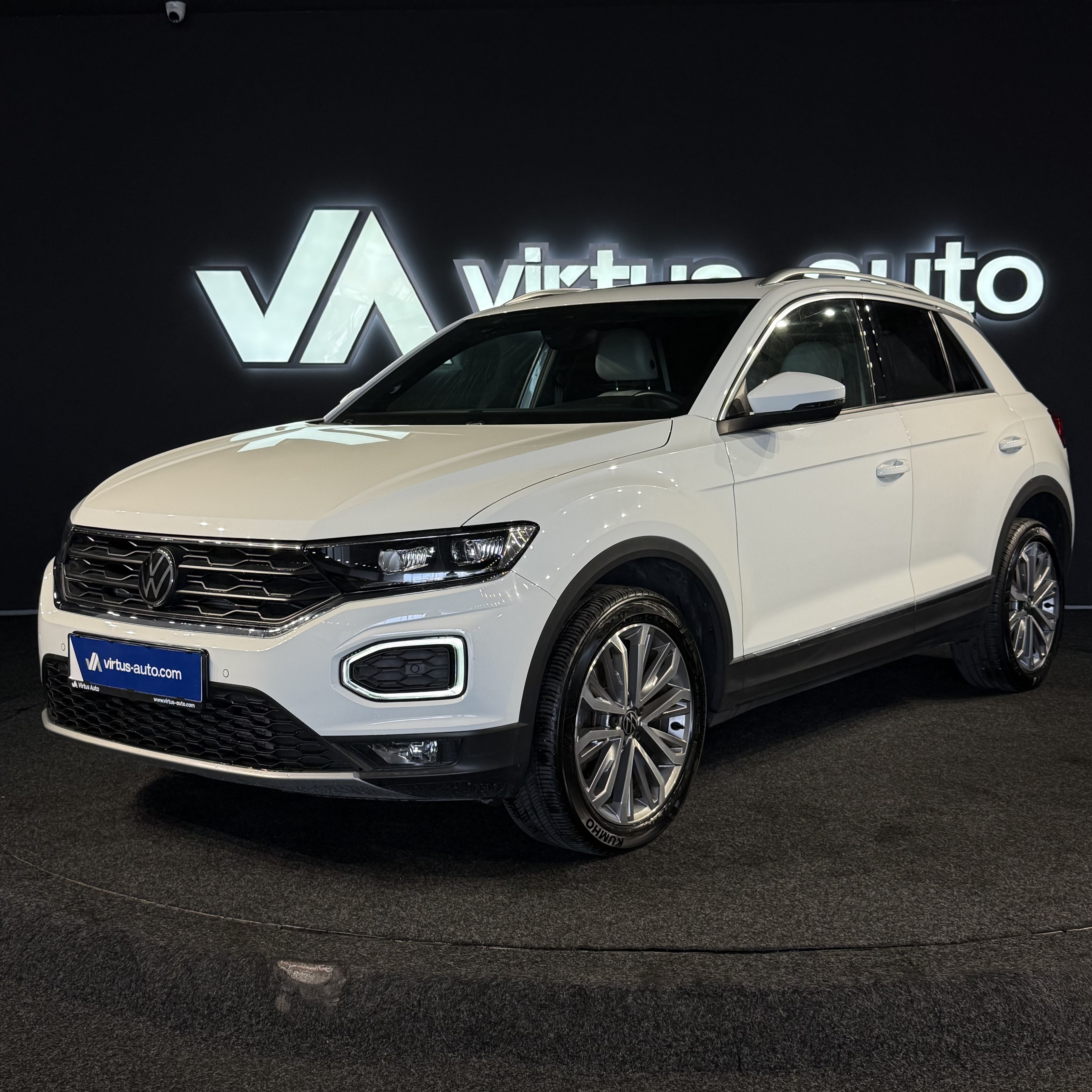 Volkswagen T-Roc   - 2021