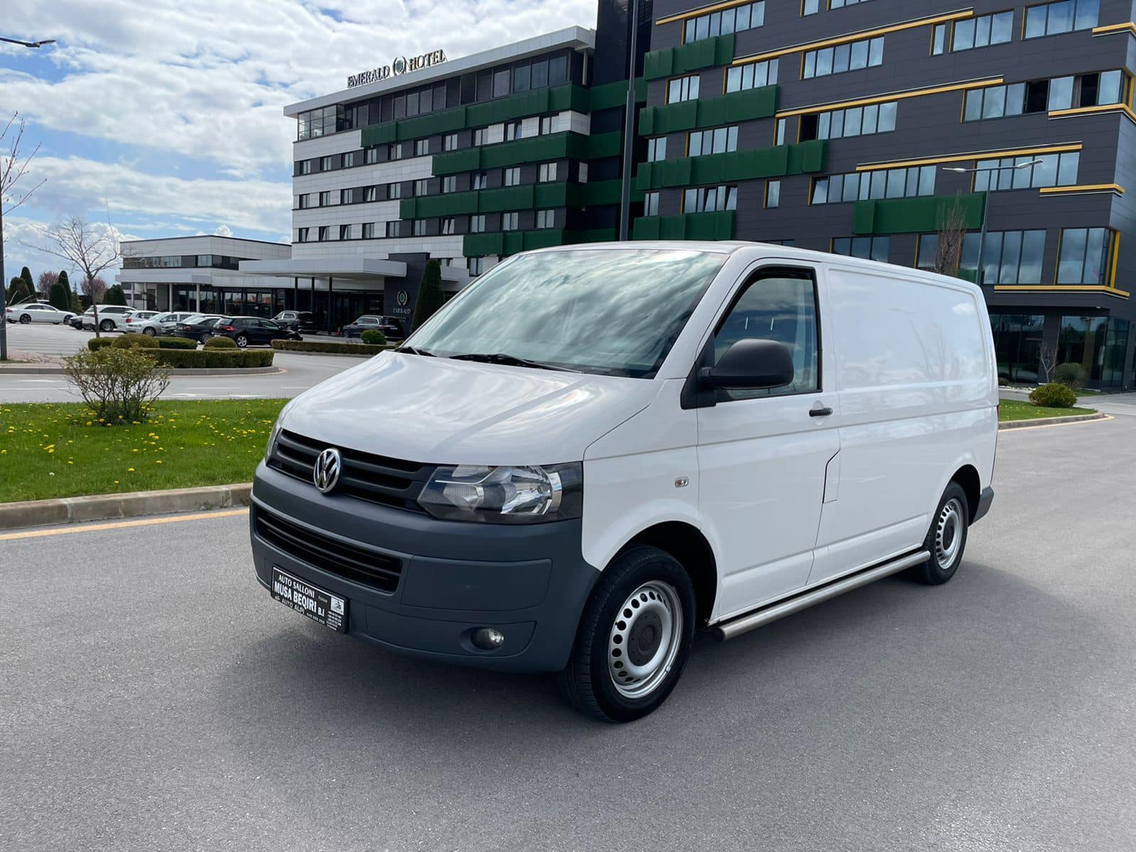 Volkswagen Transporter   - 2011