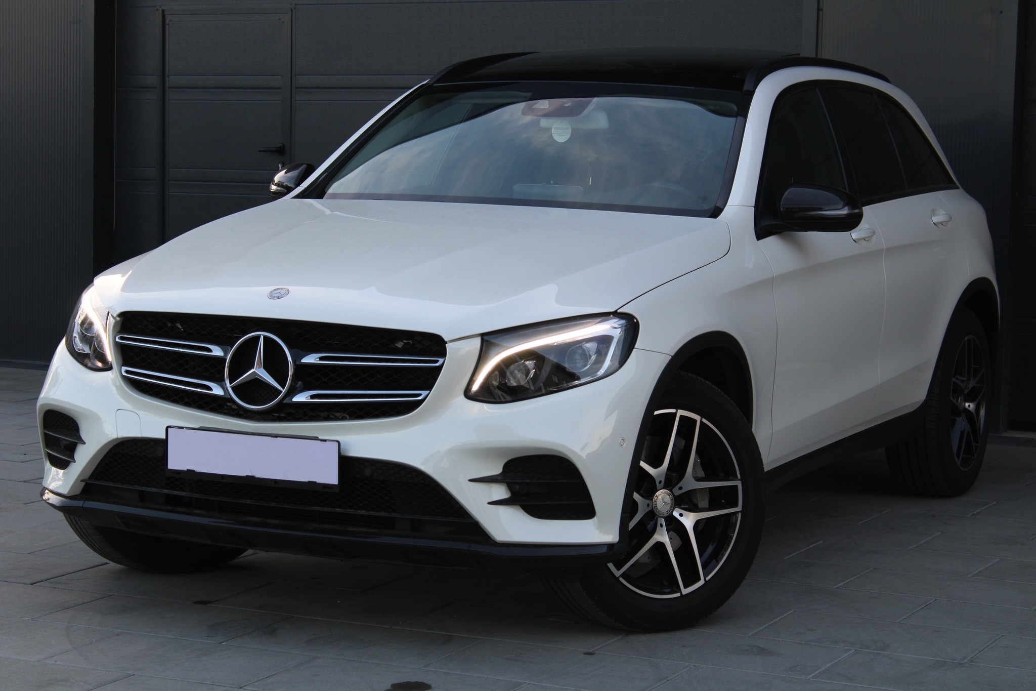 Mercedes-Benz GLC   - 2016