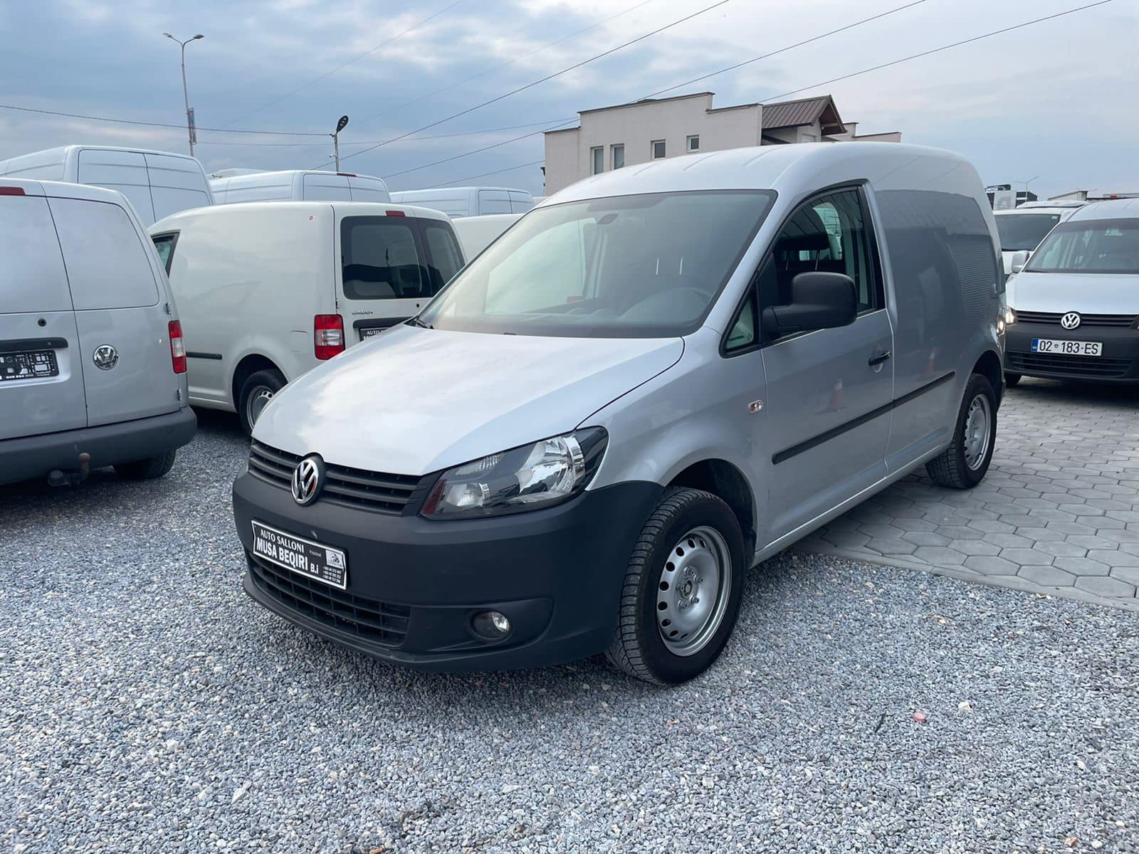 Volkswagen Caddy   - 2015