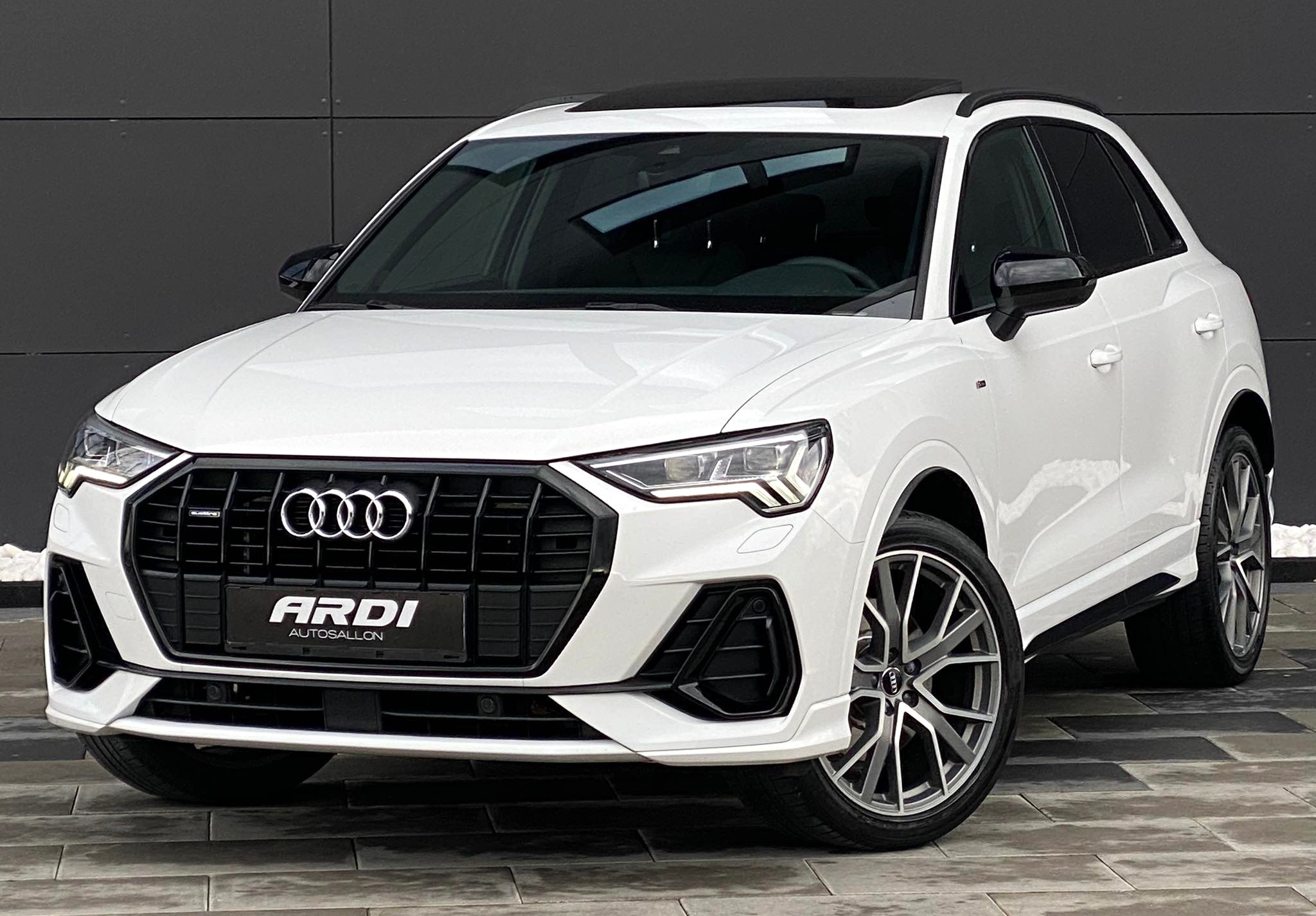 Audi Q3   - 2019