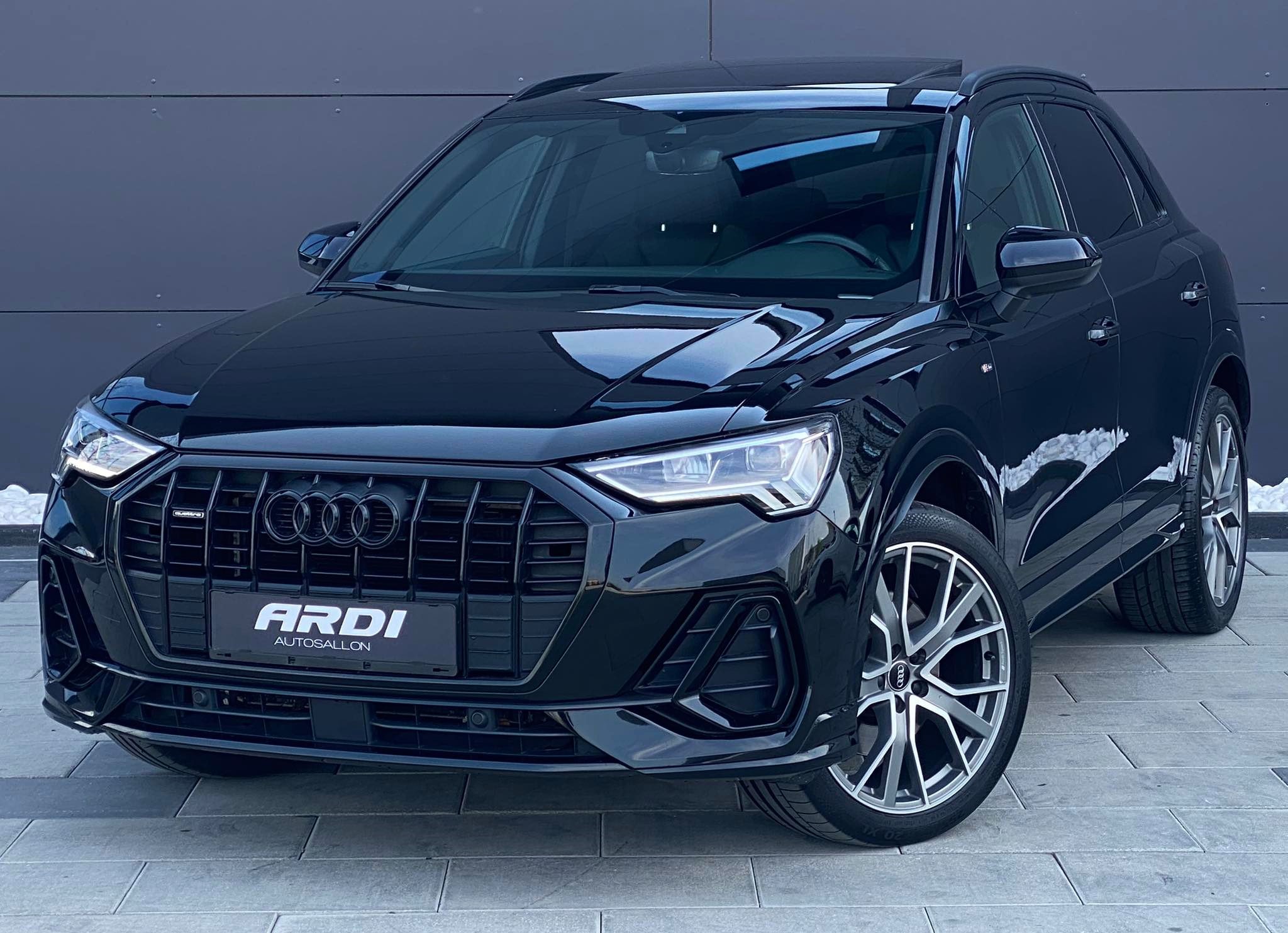 Audi Q3   - 2019