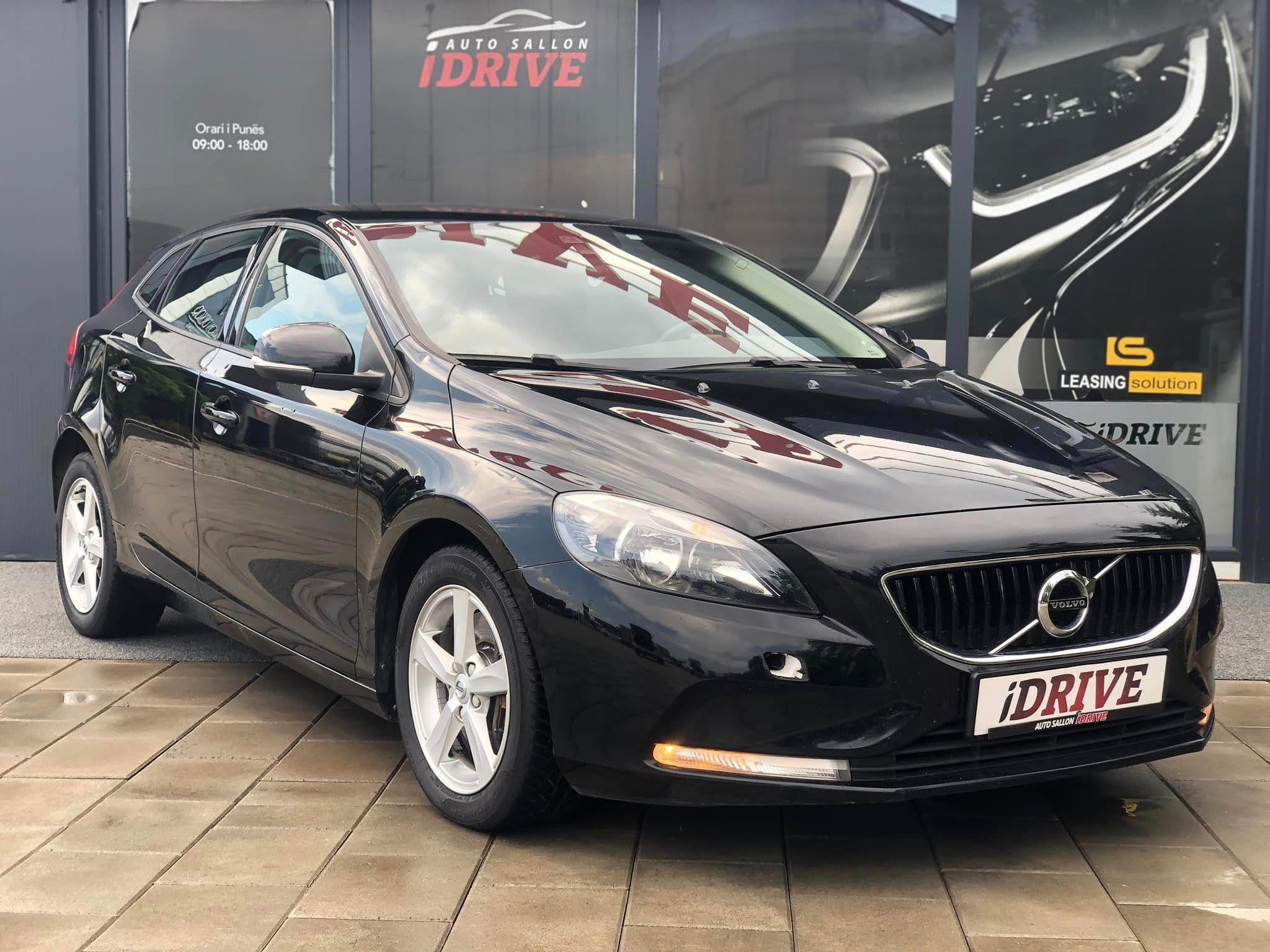 Volvo V40   - 2018