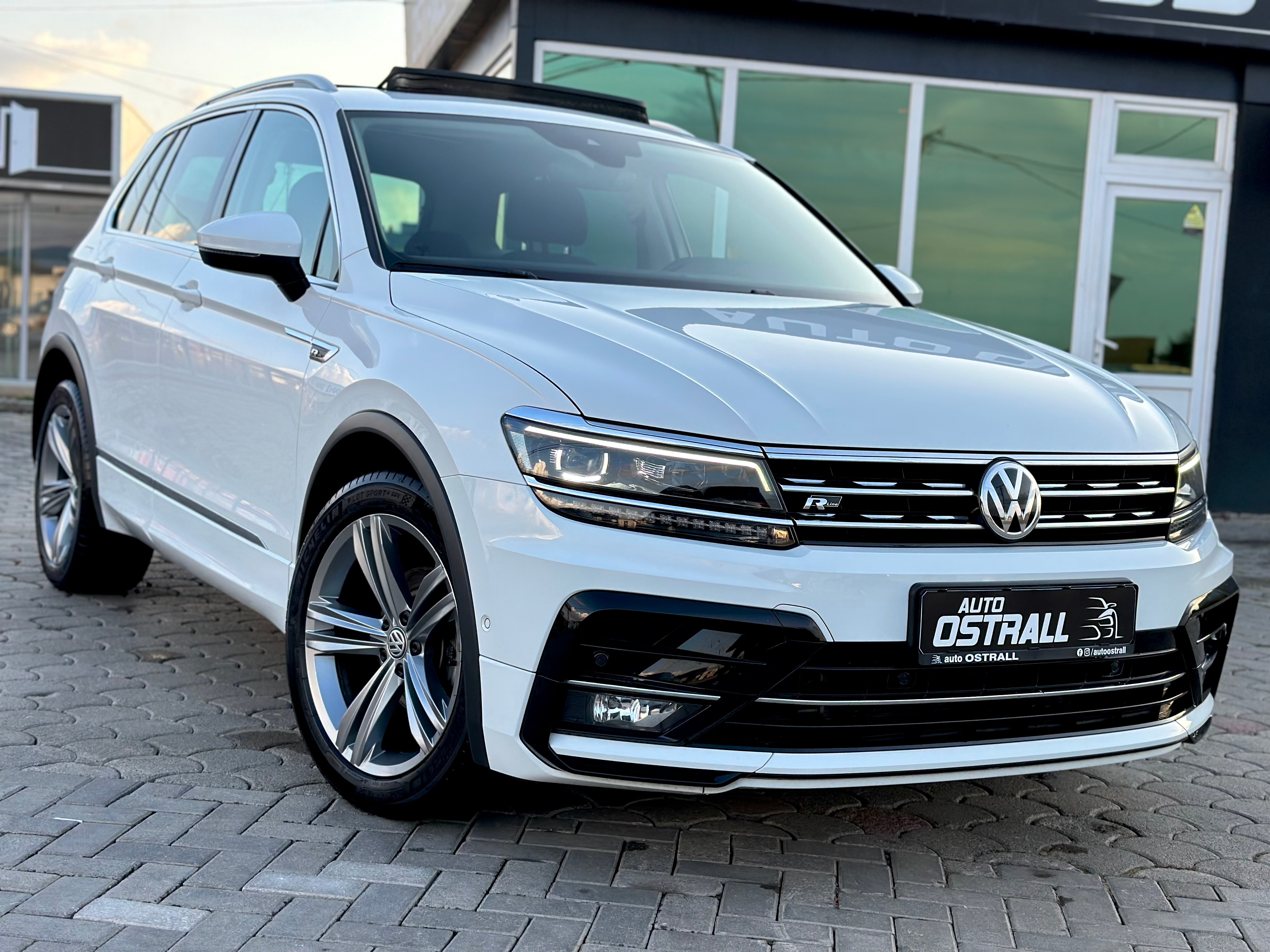 Volkswagen Tiguan   - 2018
