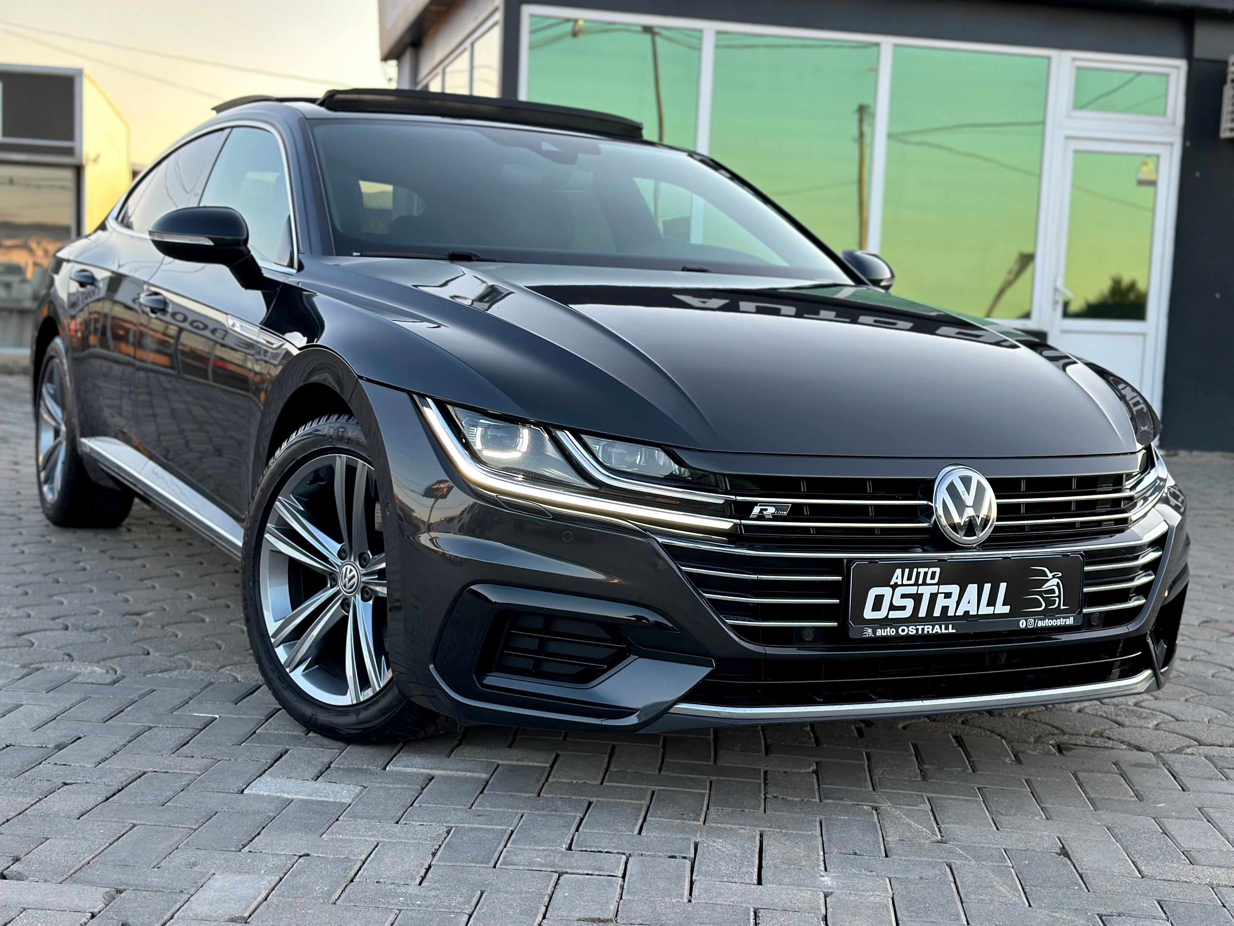 Volkswagen Arteon   - 2019