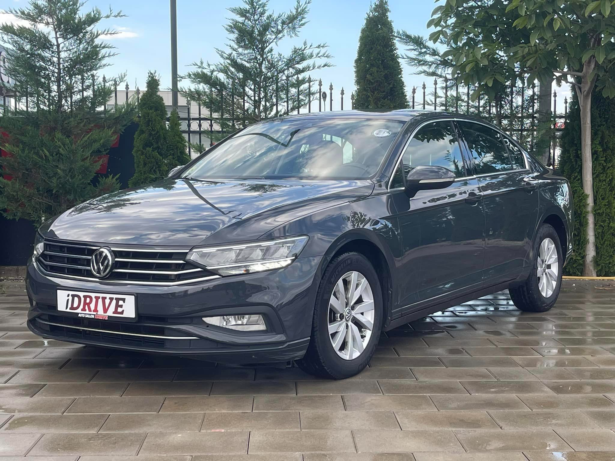 Volkswagen Passat   - 2020