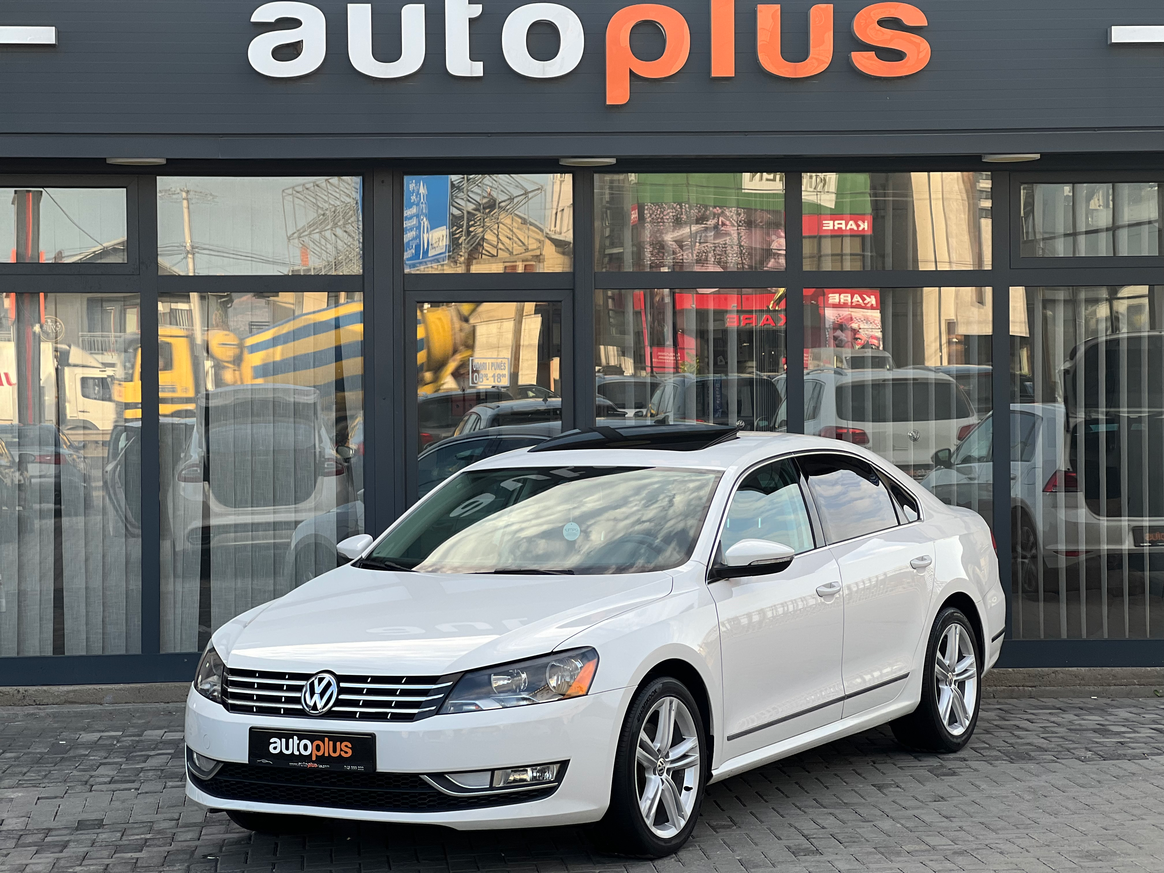 Volkswagen Passat   - 2015