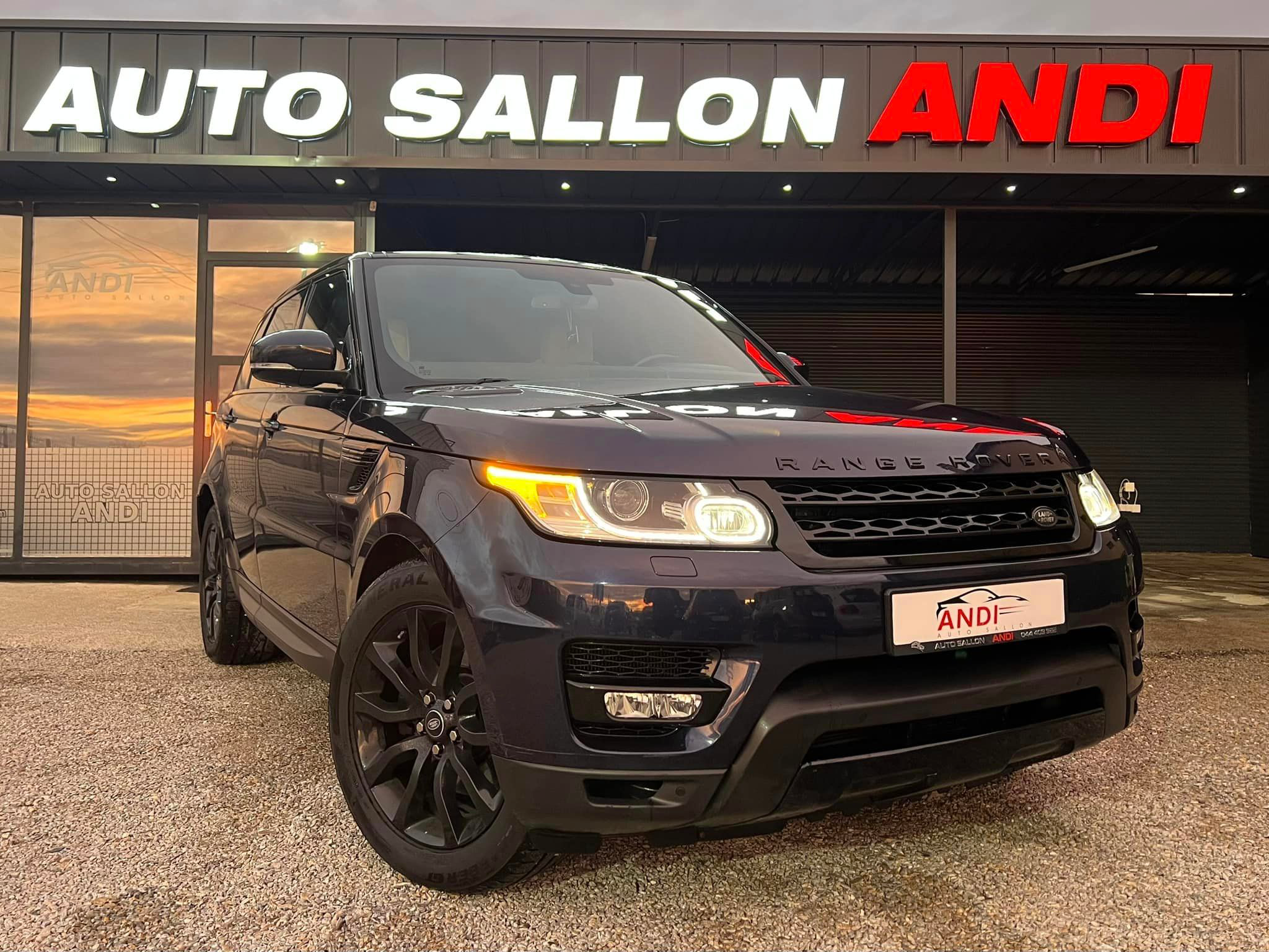 Land Rover Range Rover Sport   - 2015