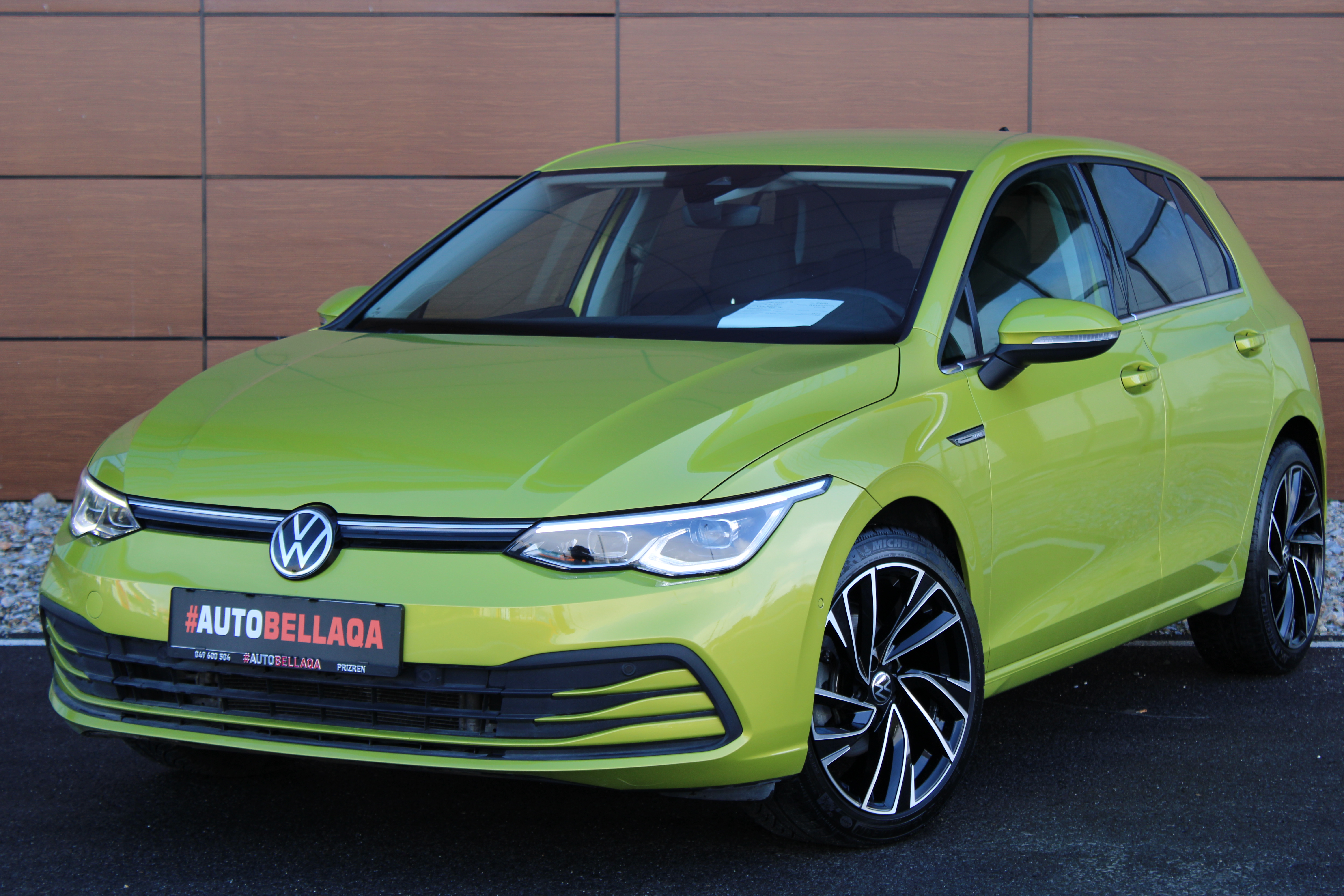 Volkswagen Golf 8   - 2021