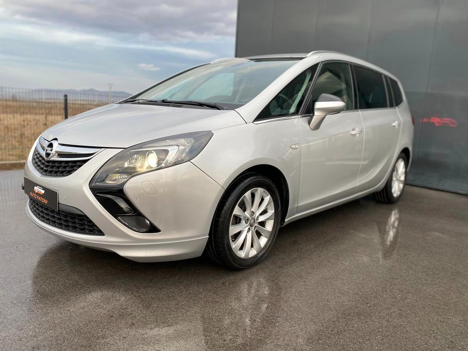 Opel Zafira   - 2014