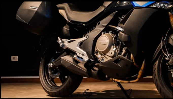 CFMOTO 650 MT  - 2021