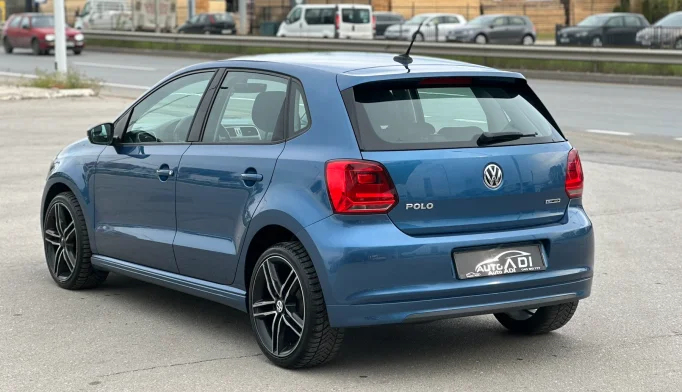 Volkswagen Polo  - 2015