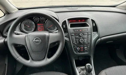 Opel Astra  - 2015