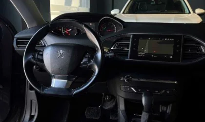 Peugeot 308  - 2018