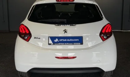 Peugeot 208  - 2018