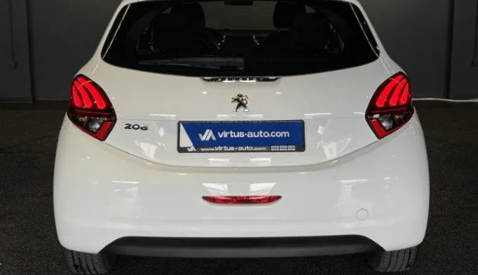 Peugeot 208  - 2018