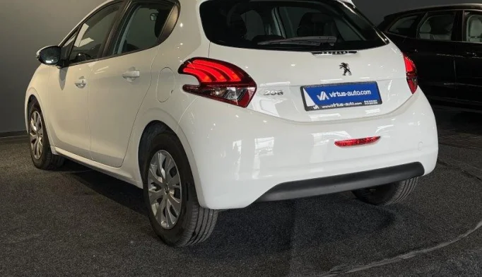 Peugeot 208  - 2018