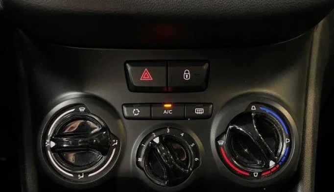Peugeot 208  - 2018