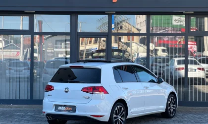 Volkswagen Golf  - 2015