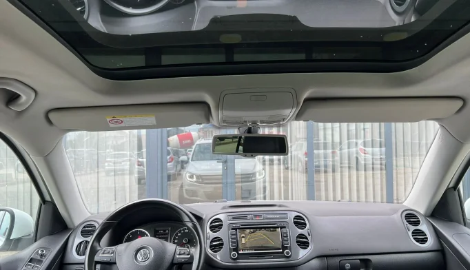 Volkswagen Tiguan  - 2015