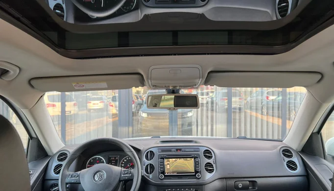 Volkswagen Tiguan  - 2015