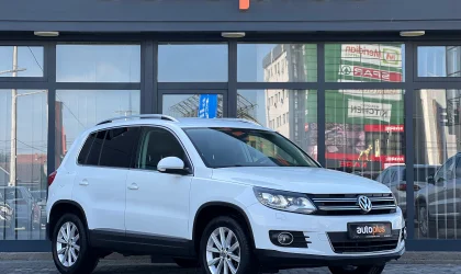 Volkswagen Tiguan  - 2015