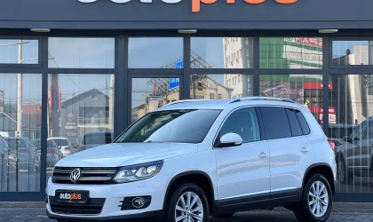 Volkswagen Tiguan  - 2015