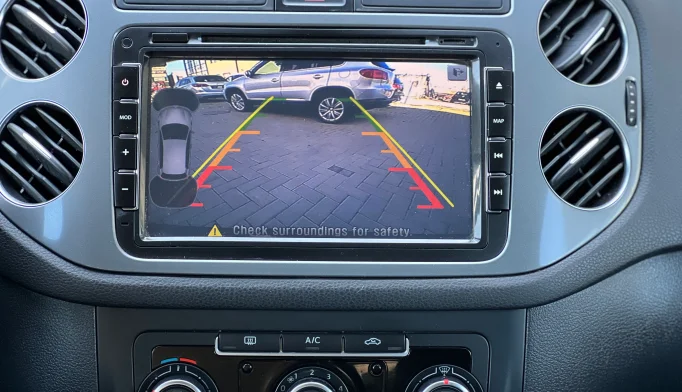 Volkswagen Tiguan  - 2015
