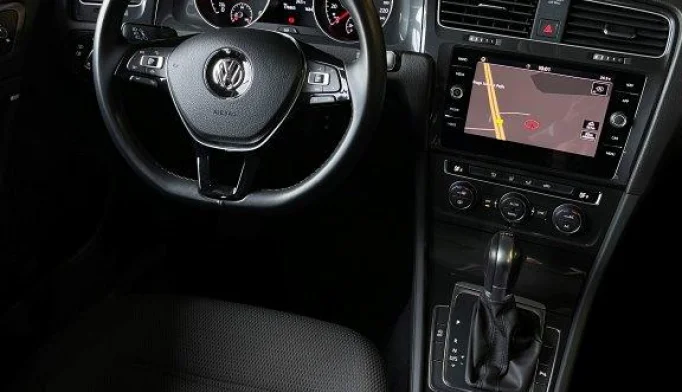 Volkswagen Golf  - 2018